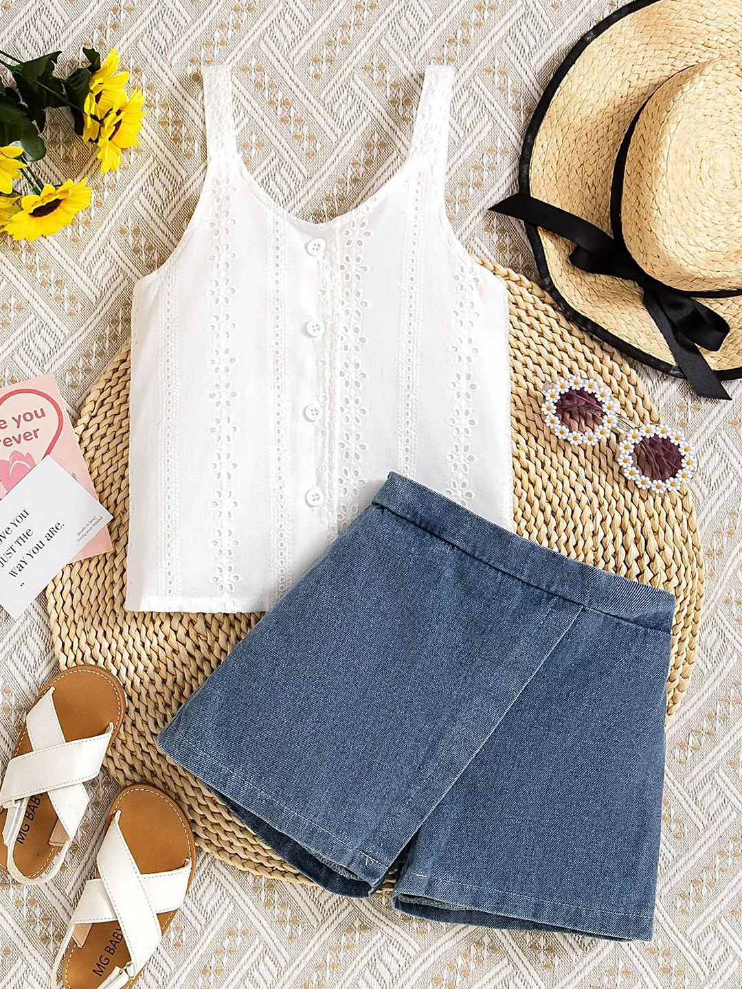 

LULU & SKY Girls Top with Shorts, White