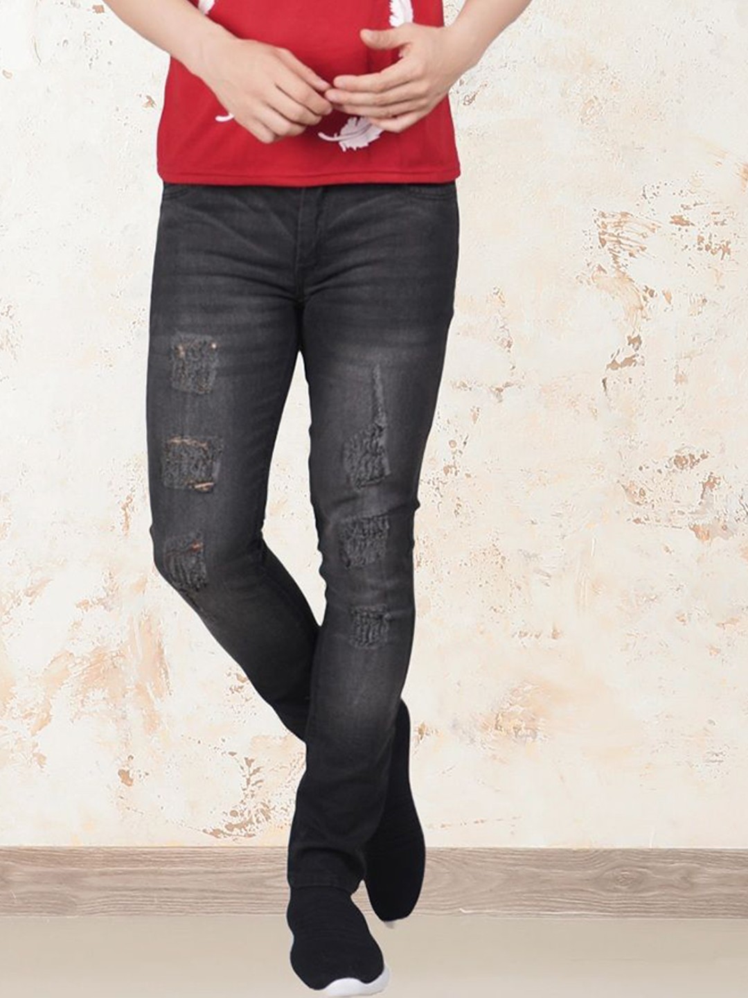 

COMFITS Men Classic Slim Fit Mildly Distressed Light Fade Jeans, Grey