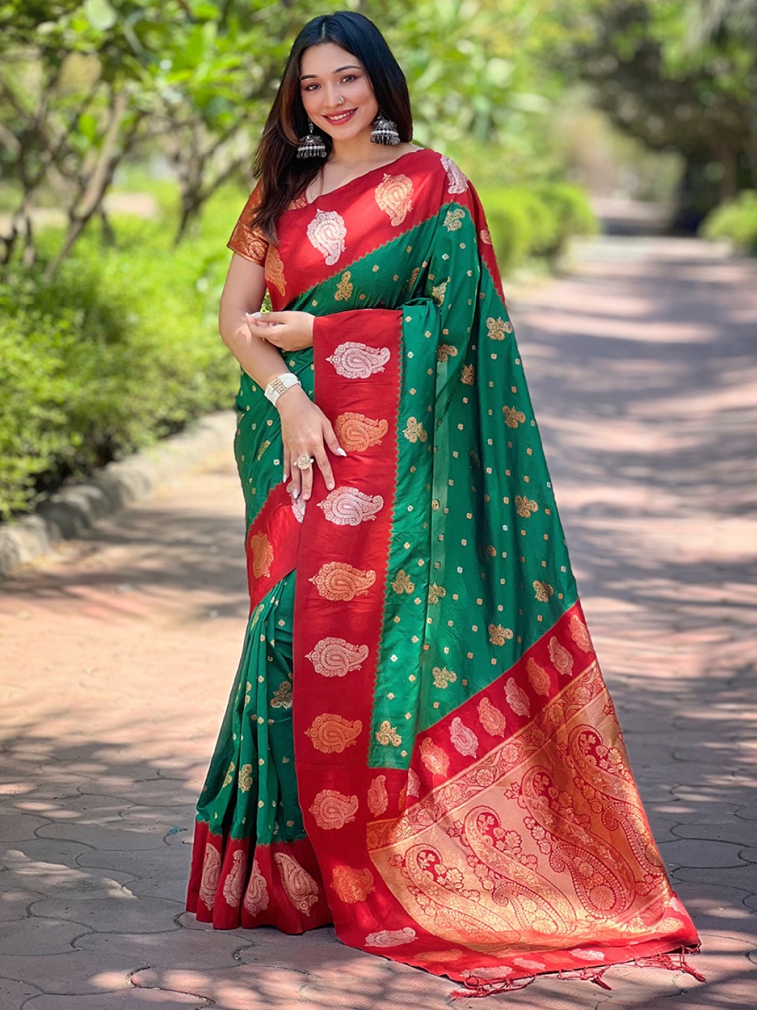 

all about you Woven Design Zari Silk Blend Paithani Saree, Green