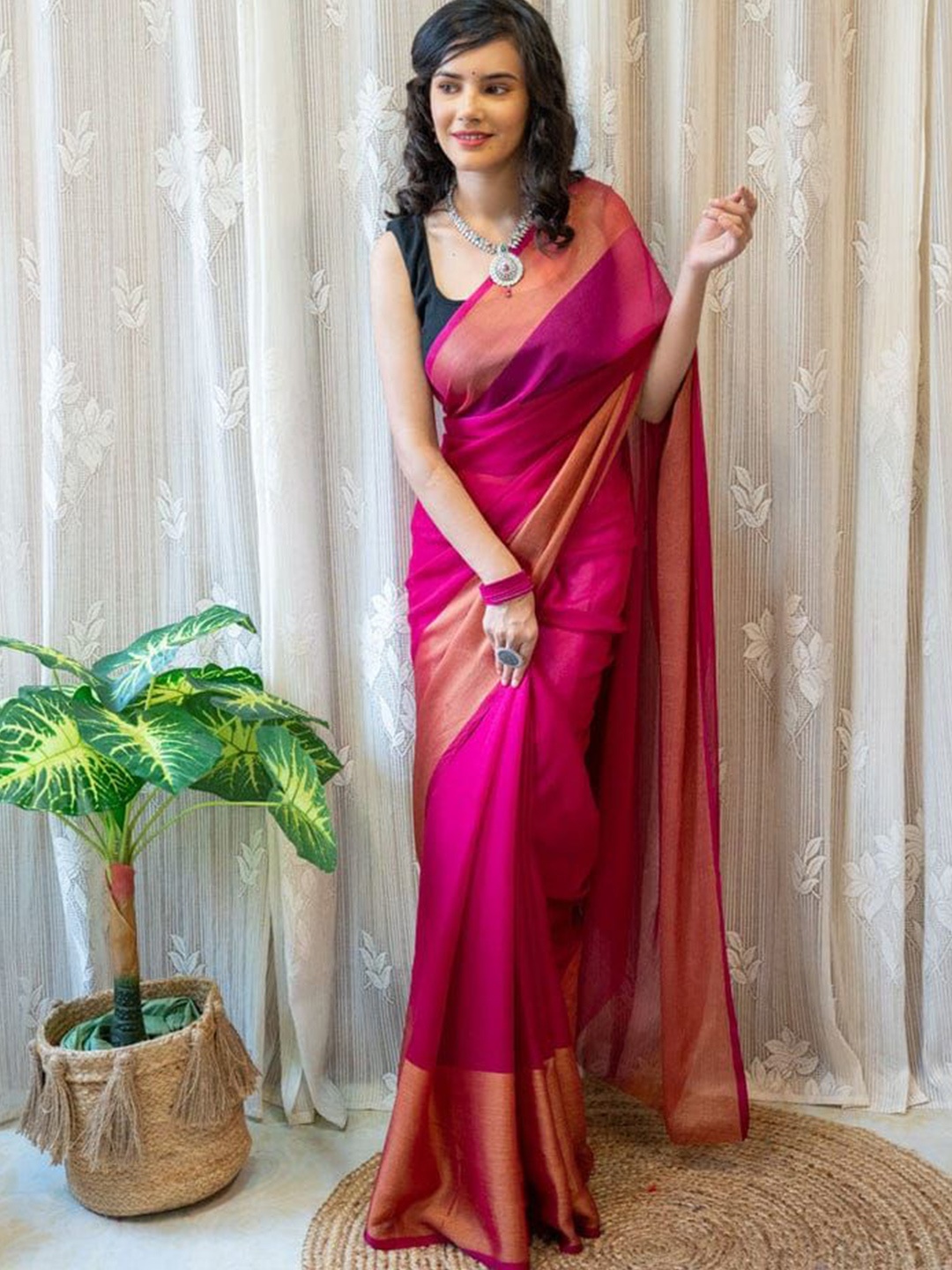 

Rangtulika Ethnics Poly Georgette Saree, Pink