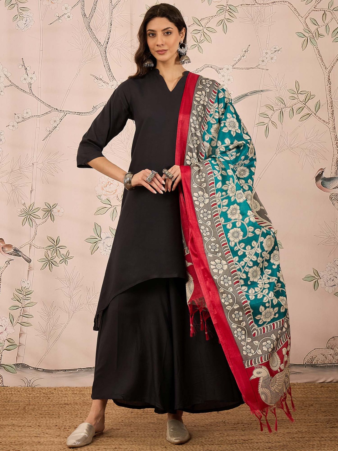 

InWeave Women Regular Kurta with Palazzos & With Dupatta, Black