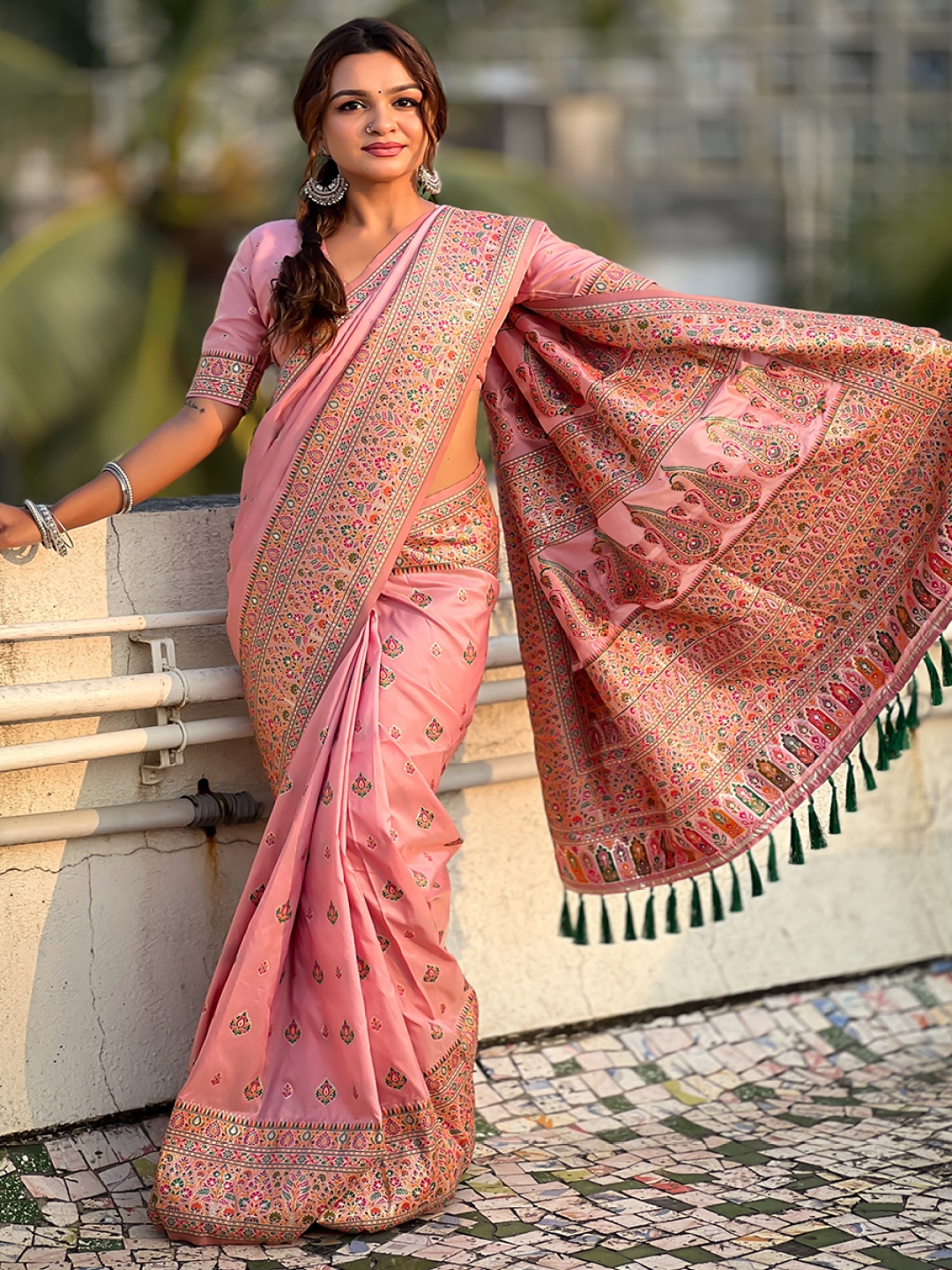 

all about you Woven Design Silk Blend Saree, Pink