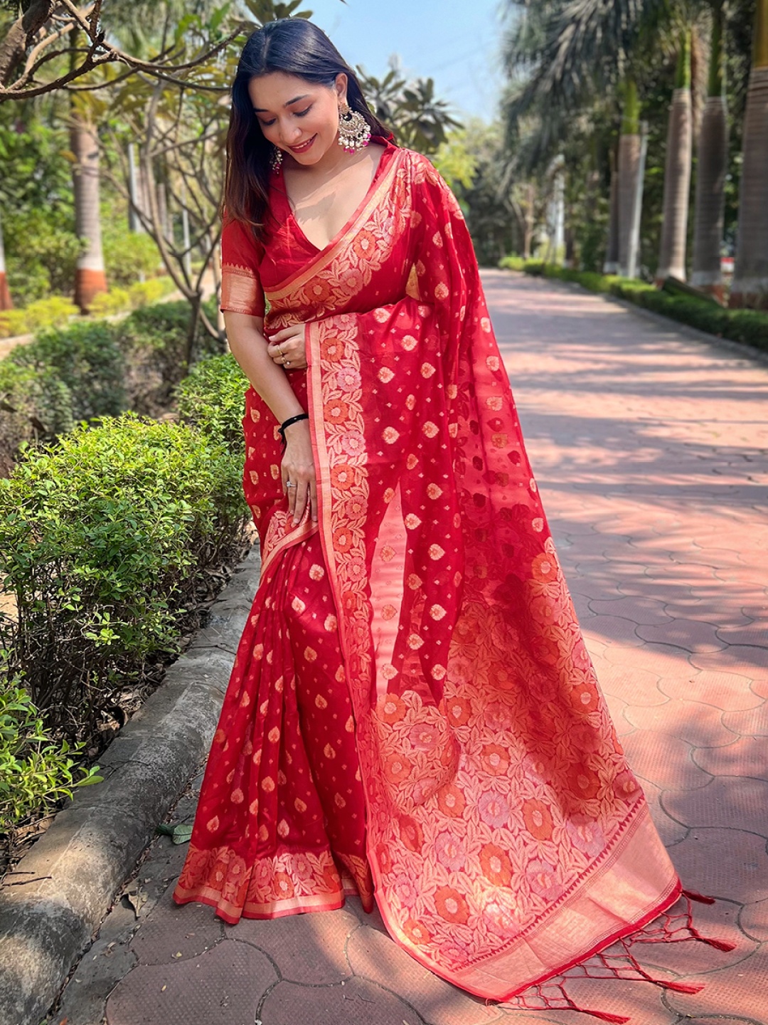 

all about you Woven Design Zari Silk Blend Banarasi Saree, Red