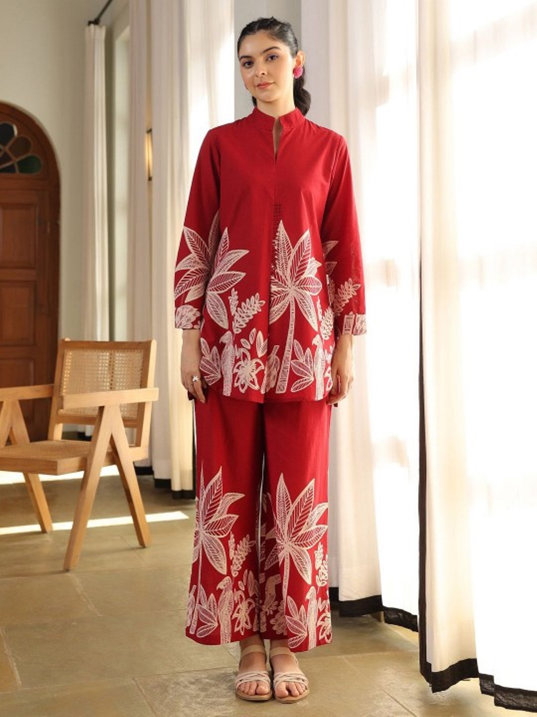 

KALINI Women Floral Printed Regular Phulkari Kurta with Palazzos, Red