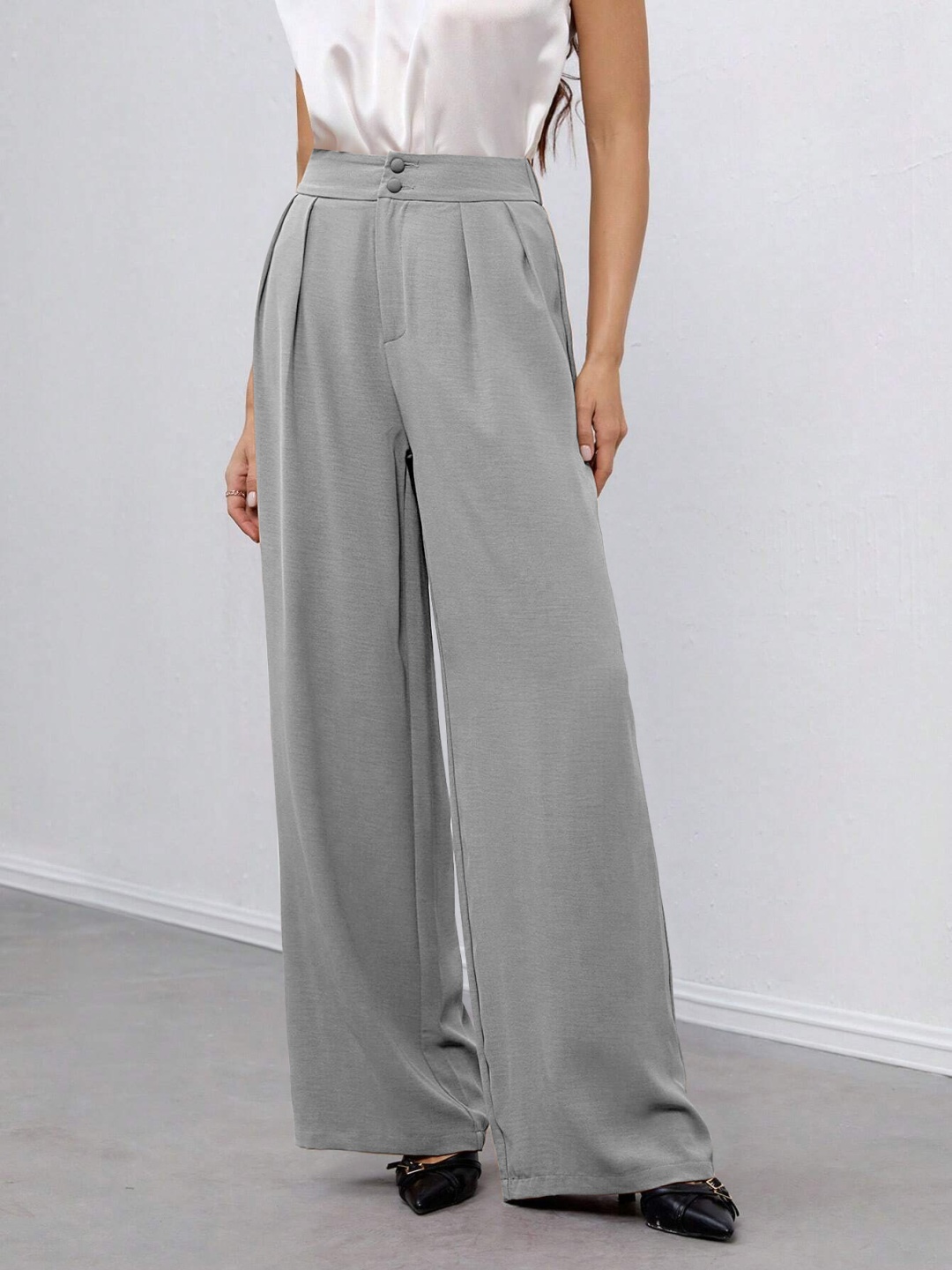 

Kalika Women Loose Fit High-Rise Pleated Trousers, Metallic