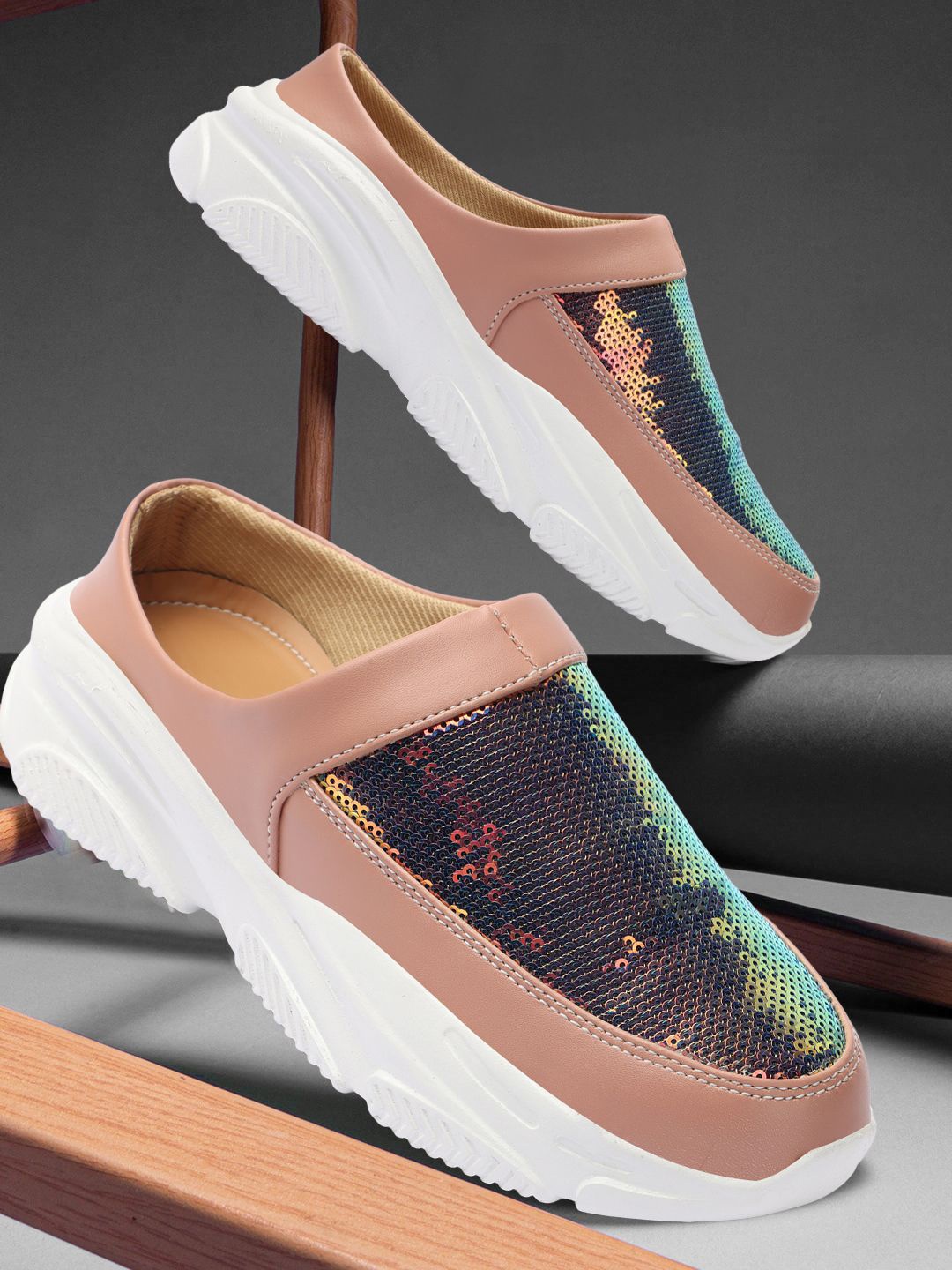 

X XIOTA Women Slip-On Sneakers, Beige