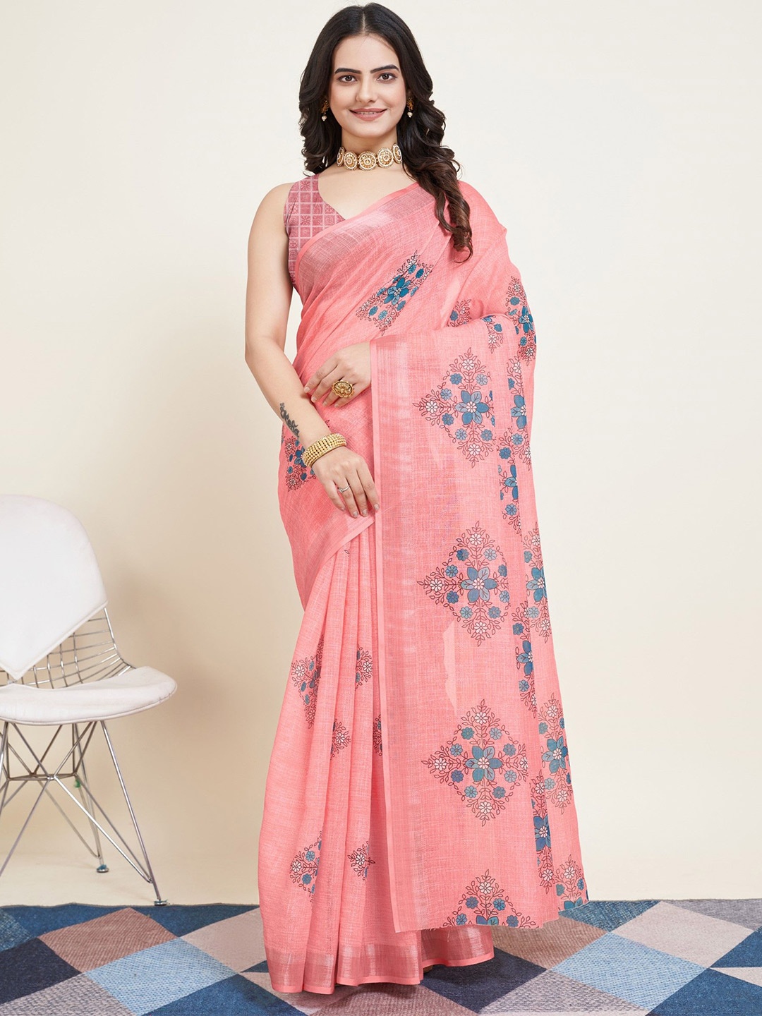 

Rangtulika Ethnics Floral Zari Saree, Pink