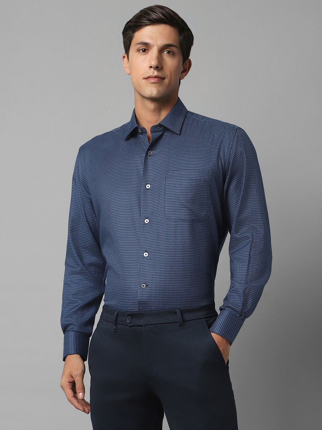 

Luxure by Louis Philippe Men Opaque Printed Formal Shirt, Blue