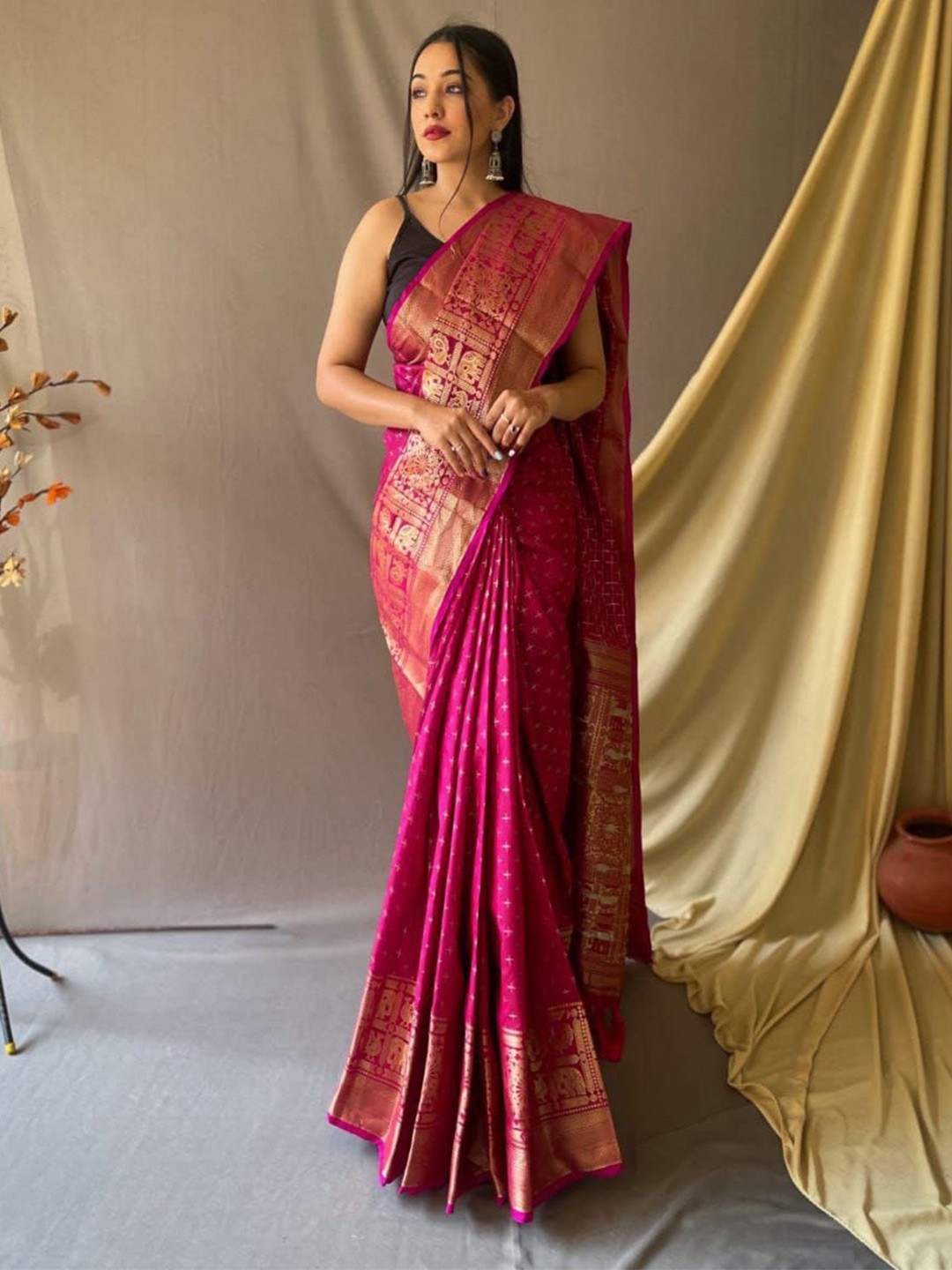 

Rangtulika Ethnics Woven Design Zari Silk Blend Saree, Pink