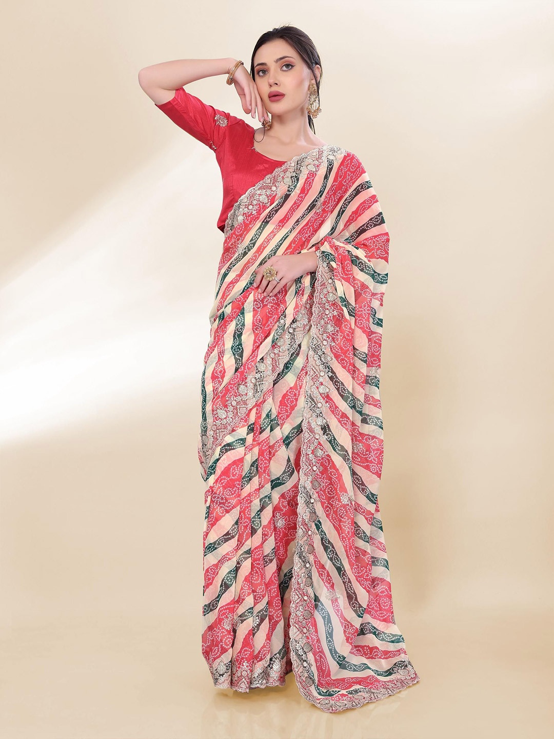 

VAIRAGEE Bandhani Embroidered Poly Georgette Bandhani Saree, Cream