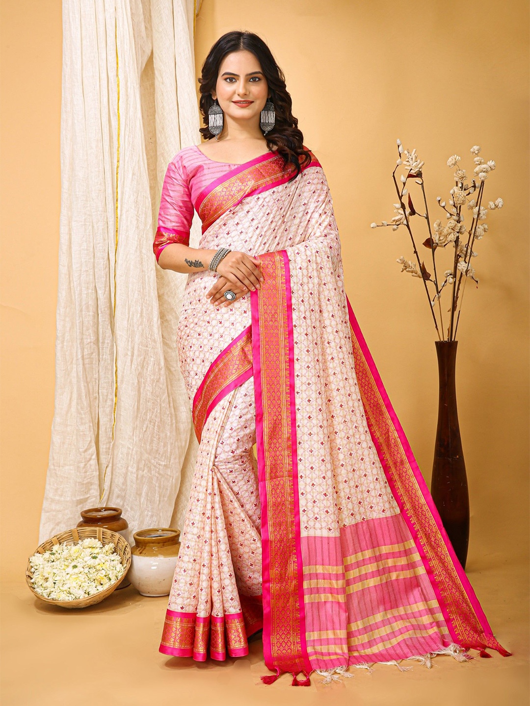 

Rangtulika Ethnics Woven Design Zari Saree, Pink