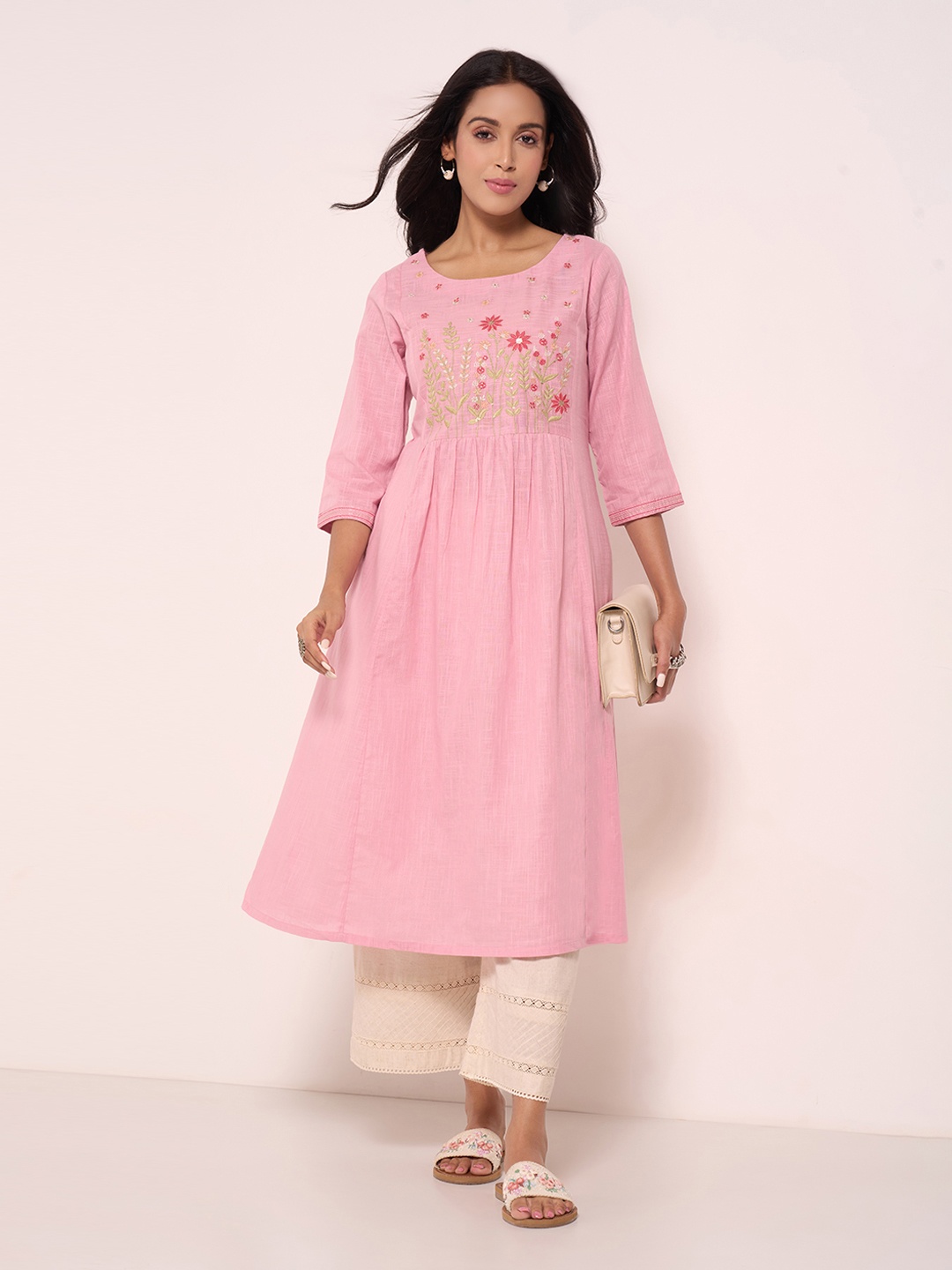 

RANGMANCH BY PANTALOONS Women Embroidered Flared Sleeves Thread Work Anarkali Kurta, Pink