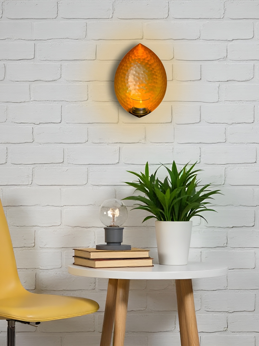 

HOSLEY Gold-Toned Candle Holder
