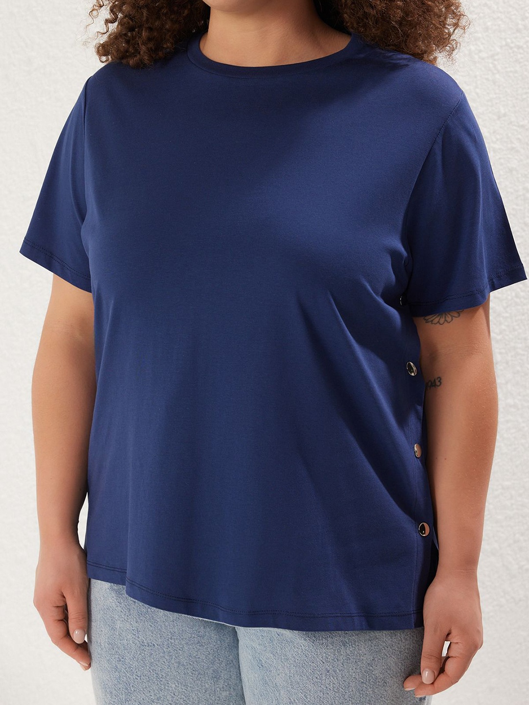 

Trendyol Women Pockets T-shirt, Na