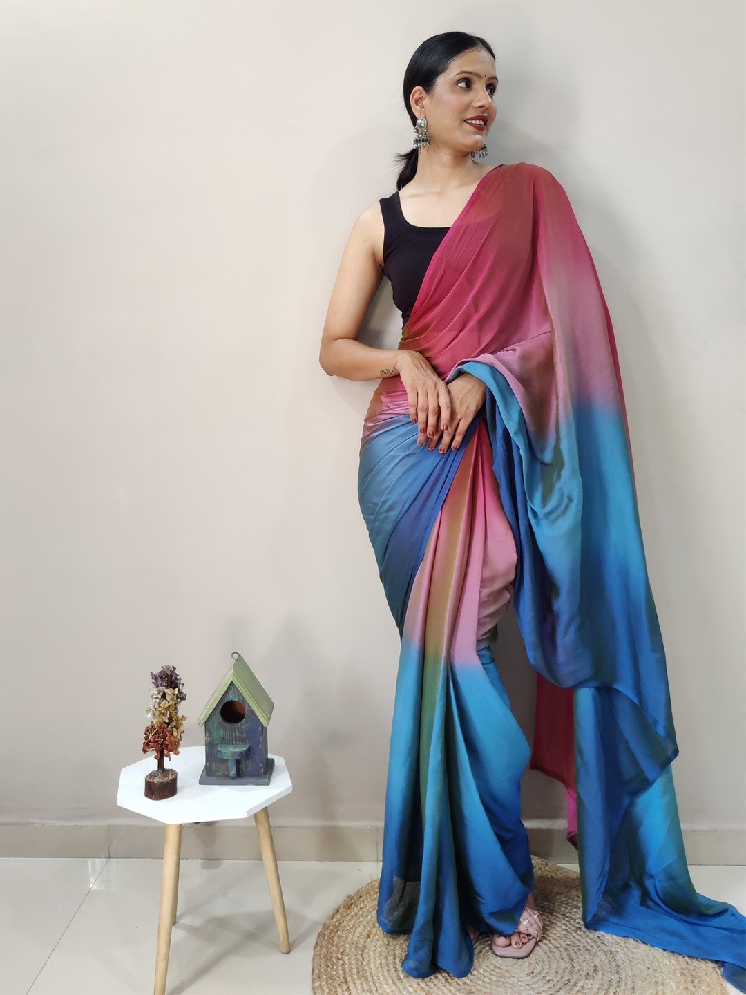 

Rangtulika Ethnics Ombre Pure Georgette Ready to Wear Saree, Pink