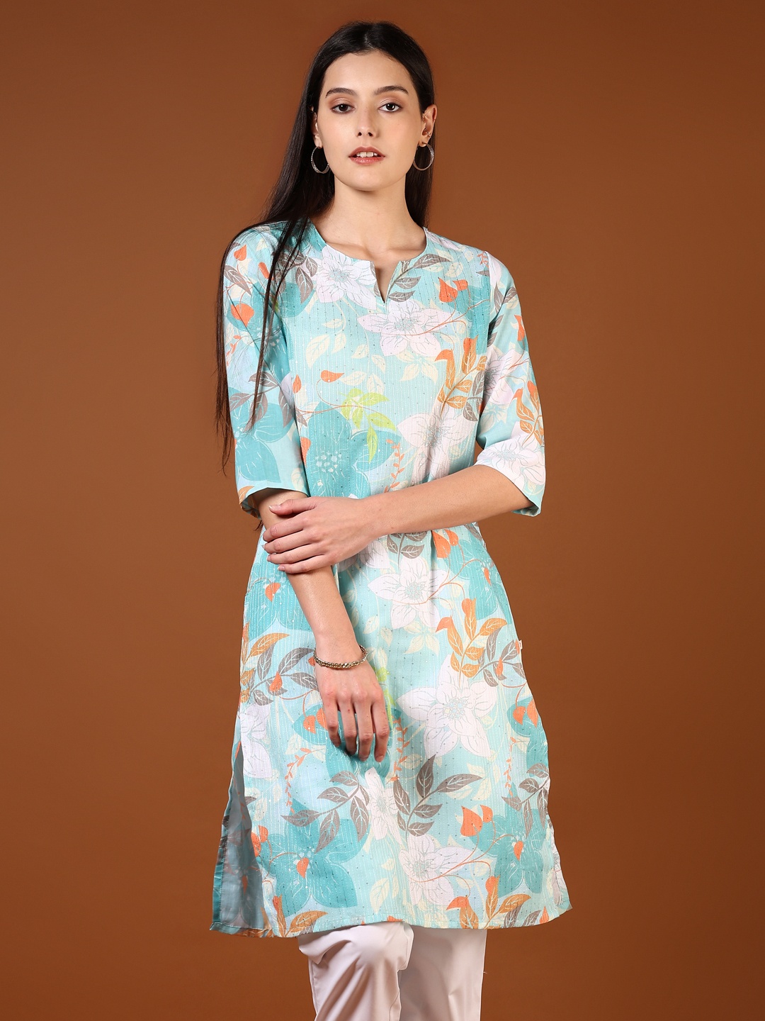 

V-Mart Women Floral Printed Thread Work Kurta, Sea green