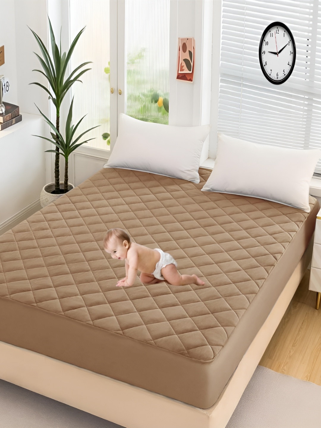 

CRAZY WORLD Beige Polycotton Water Resistant Mattress Protector