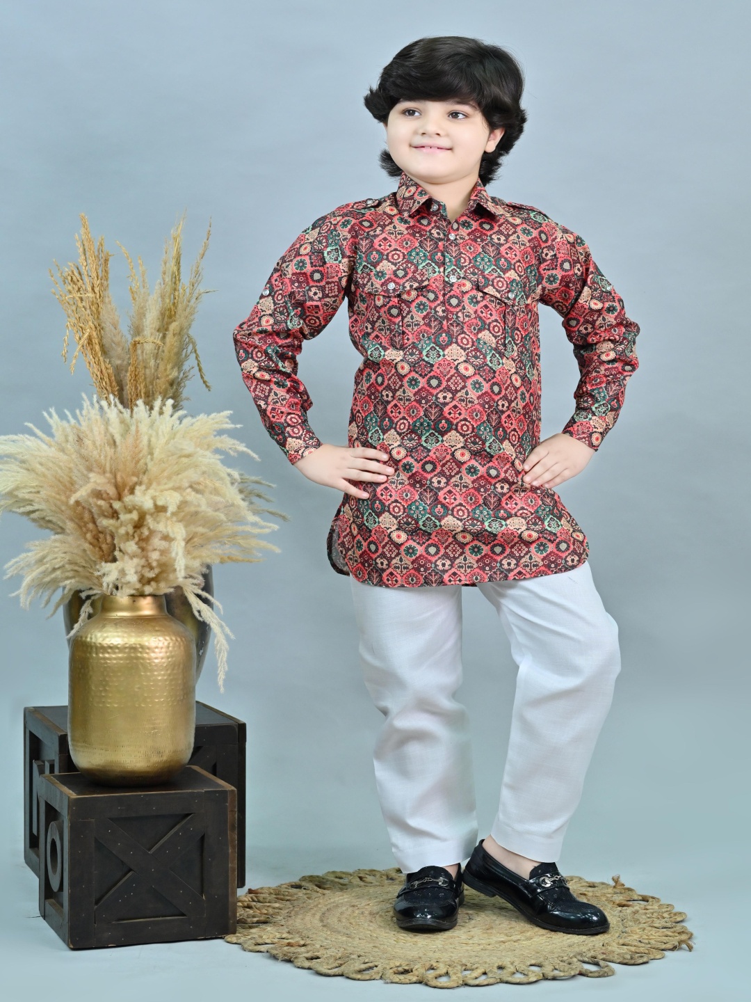 

ahhaaaa Boys Floral Printed Regular Thread Work Kurta with Pyjamas, Pink