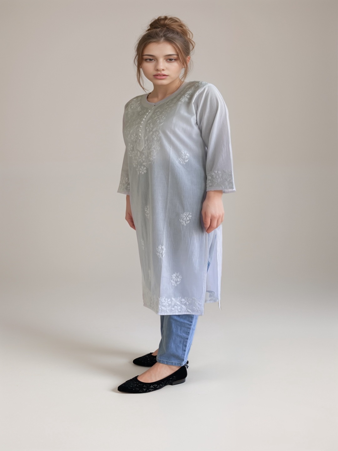 

Elaasa Women Chikankari Kurta, White