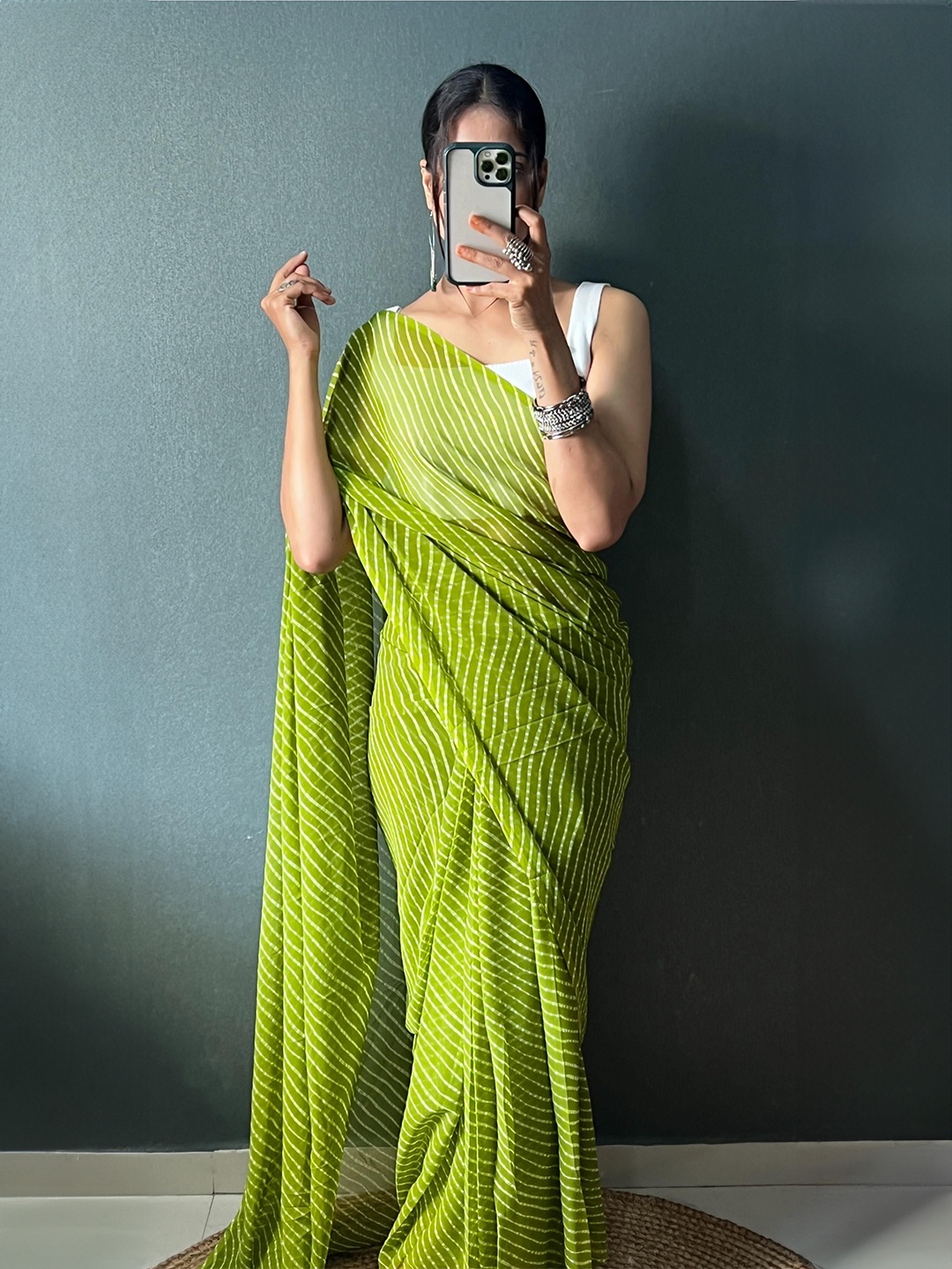

Moda Rapido Bandhani Pure Georgette Ready to Wear Bandhani Saree, Green