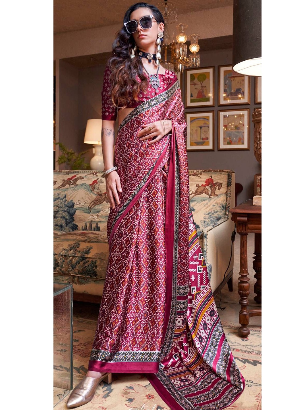 

Swaranjali Ethnic Motifs Satin Ikat Saree, Maroon