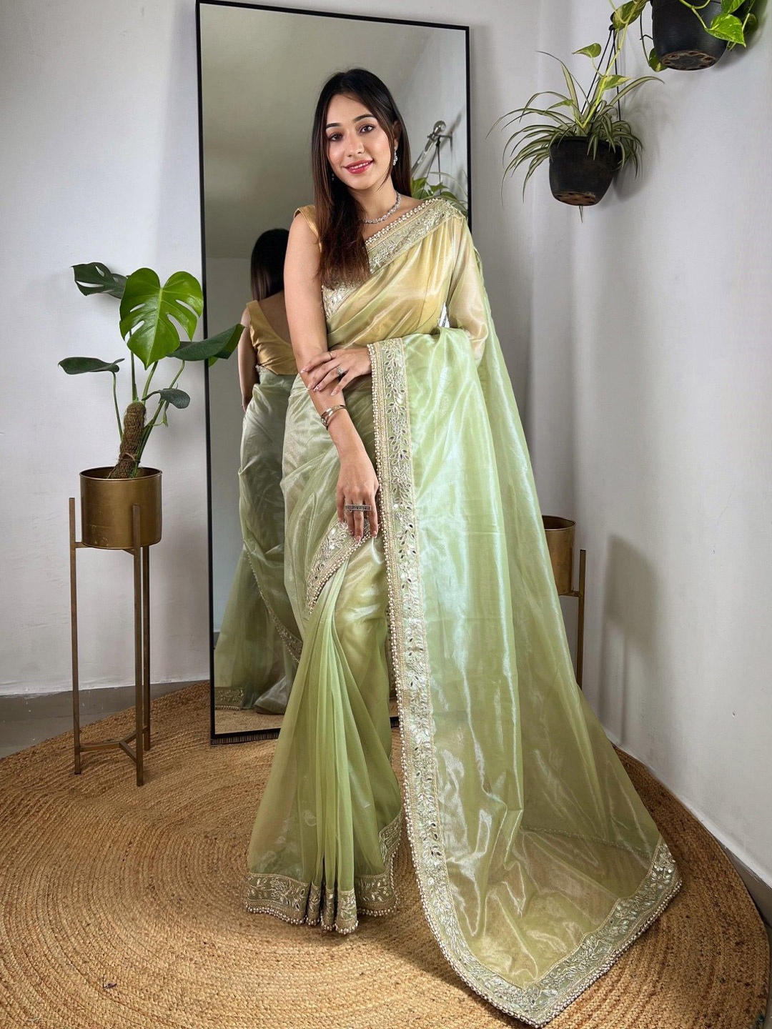 

DIVASTRI Embellished Embroidered Tissue Saree, Green