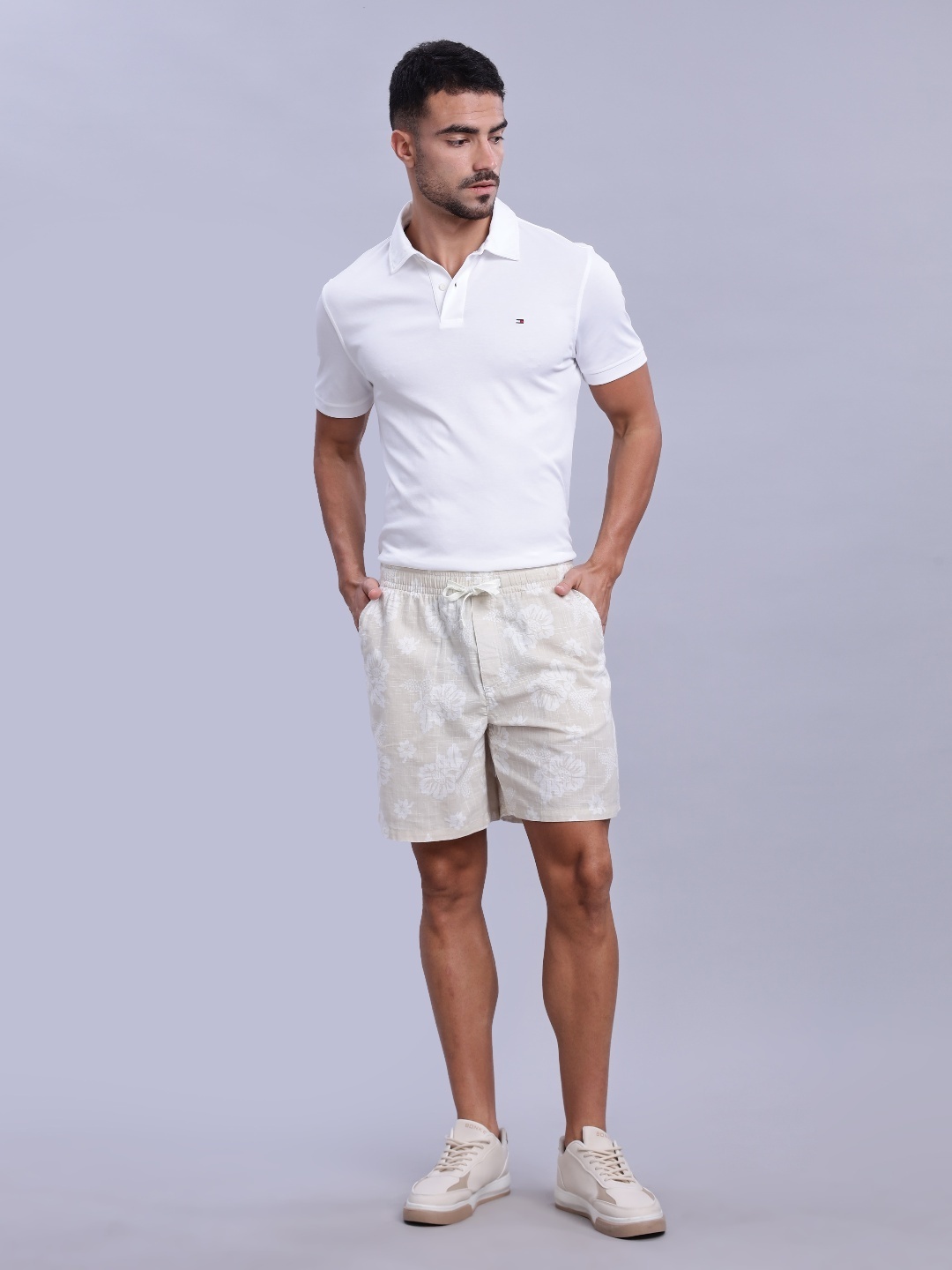 

Tommy Hilfiger Men Floral Printed Loose Fit Shorts, Beige