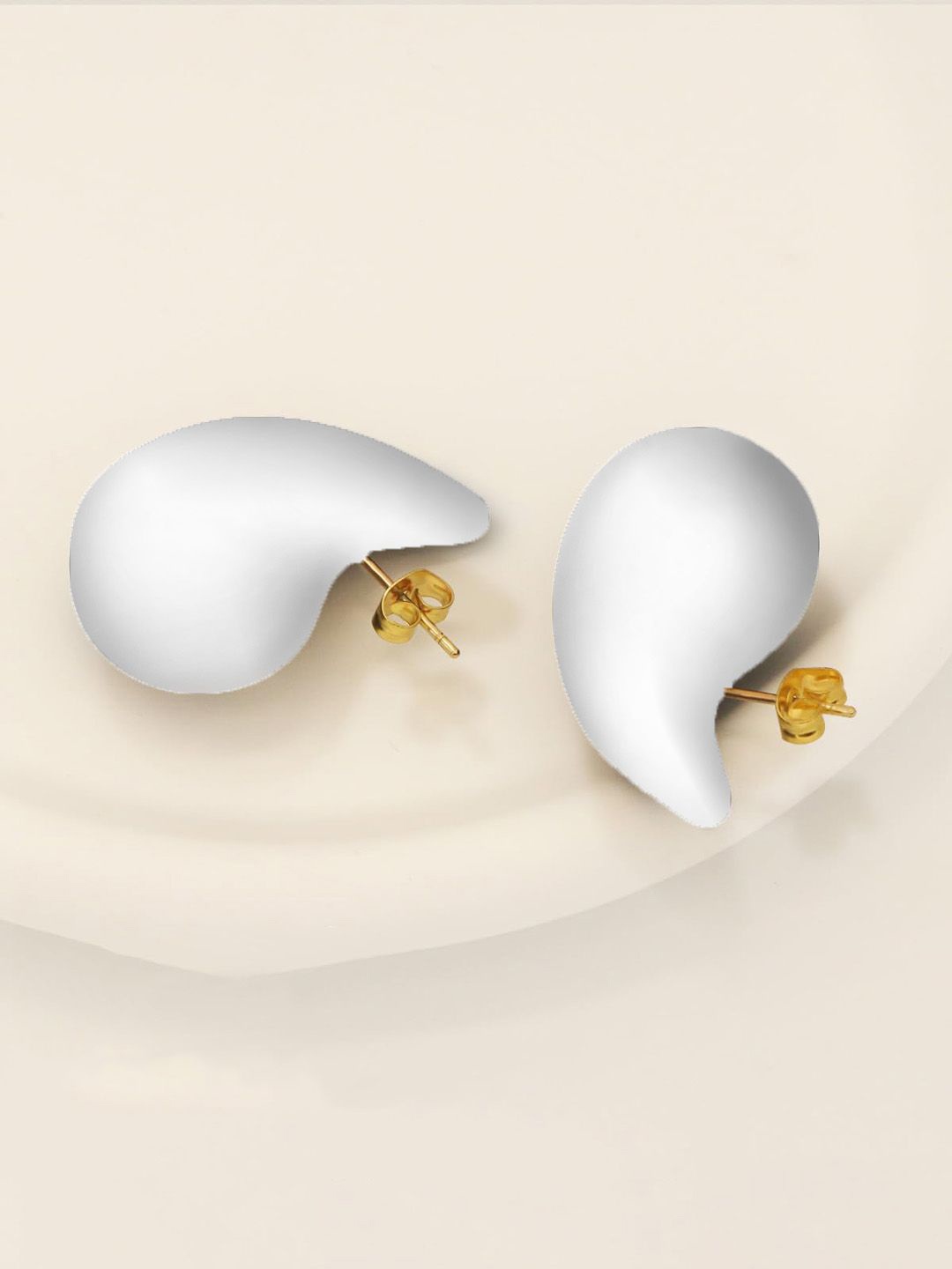 

Krelin Teardrop Shaped Drop Earrings, White