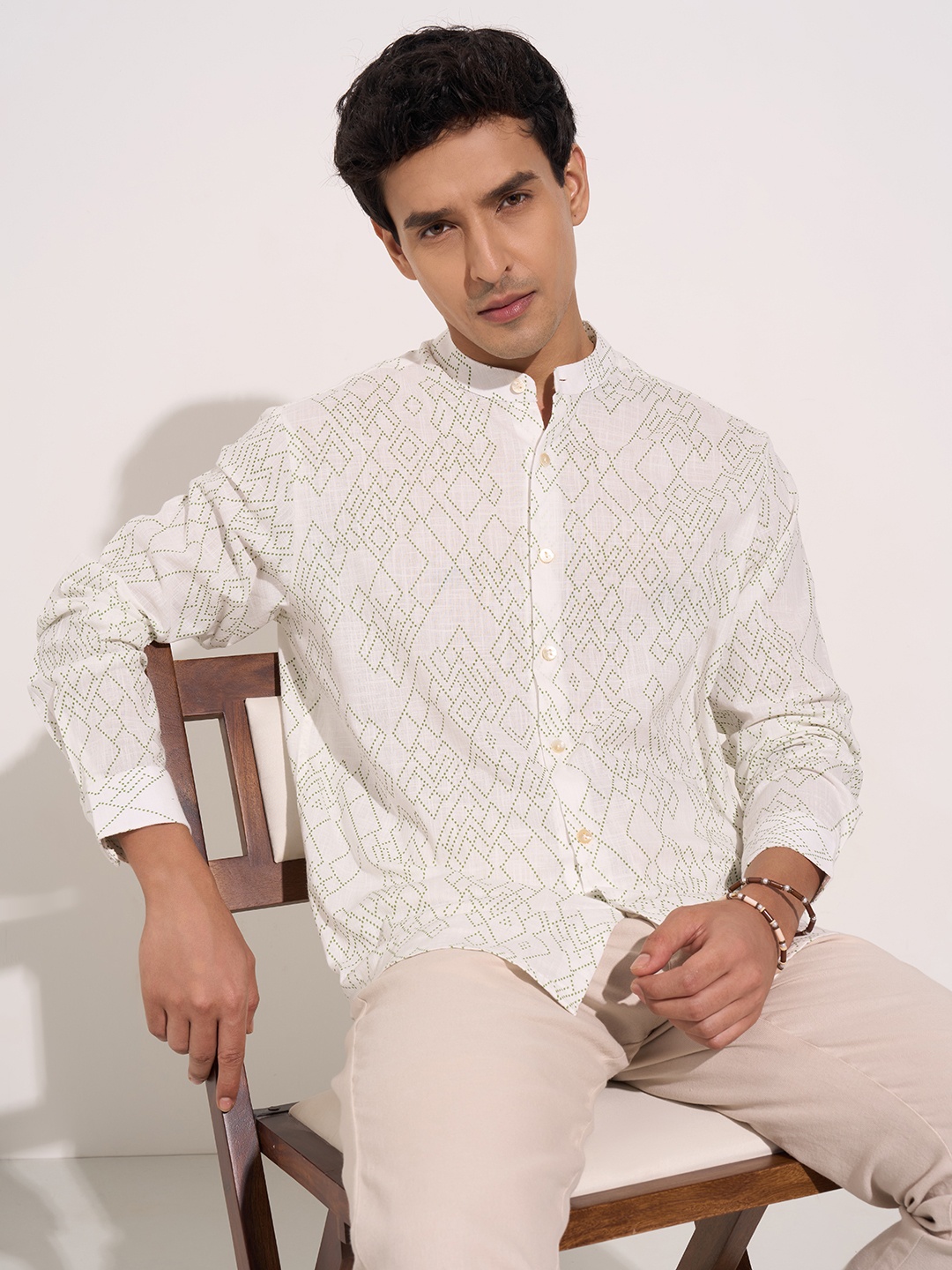 

indus route by Pantaloons Men Opaque Printed Casual Shirt, Off white