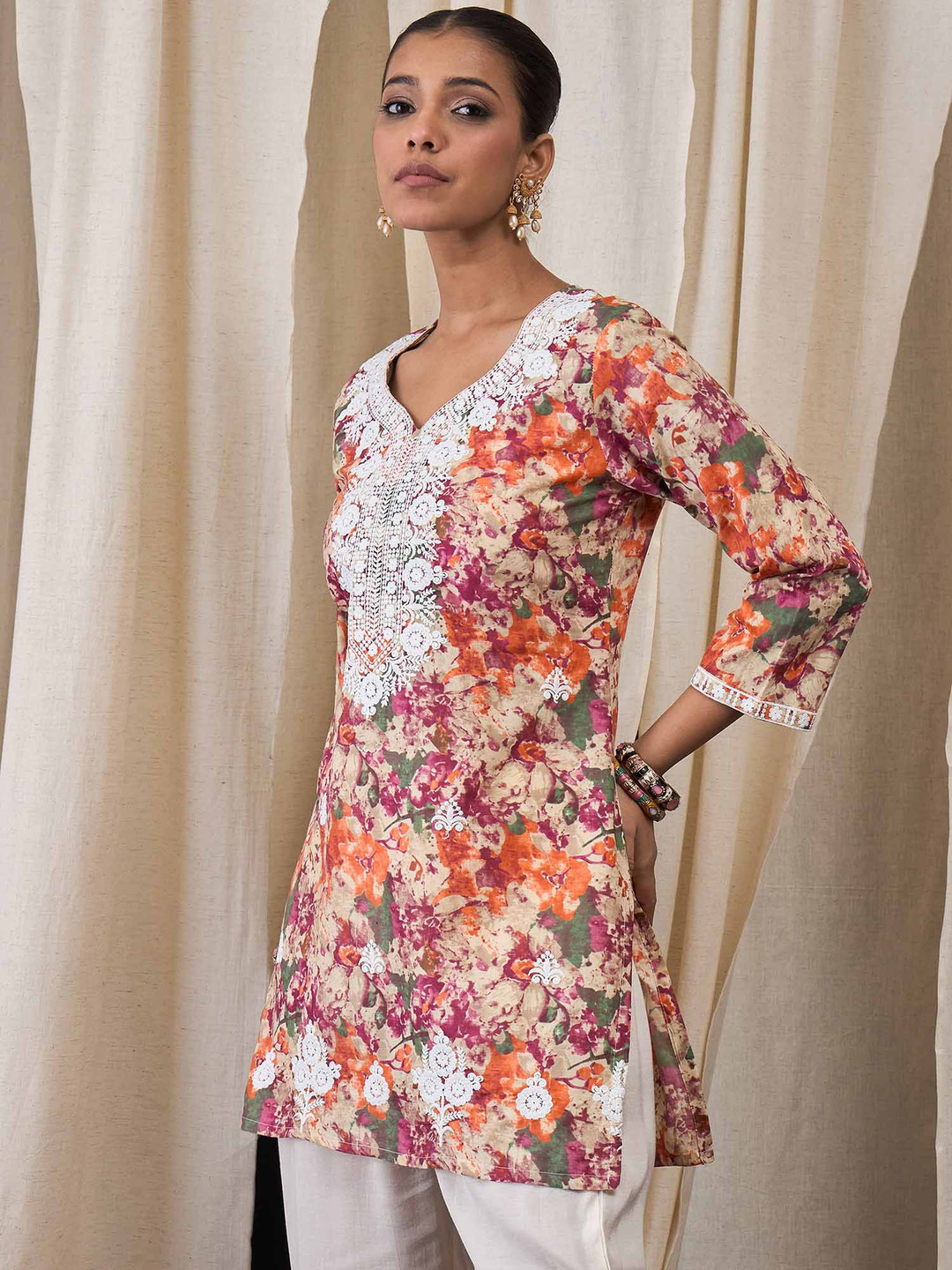 

Anouk Women Floral Embroidered Thread Work Kurta, Multi