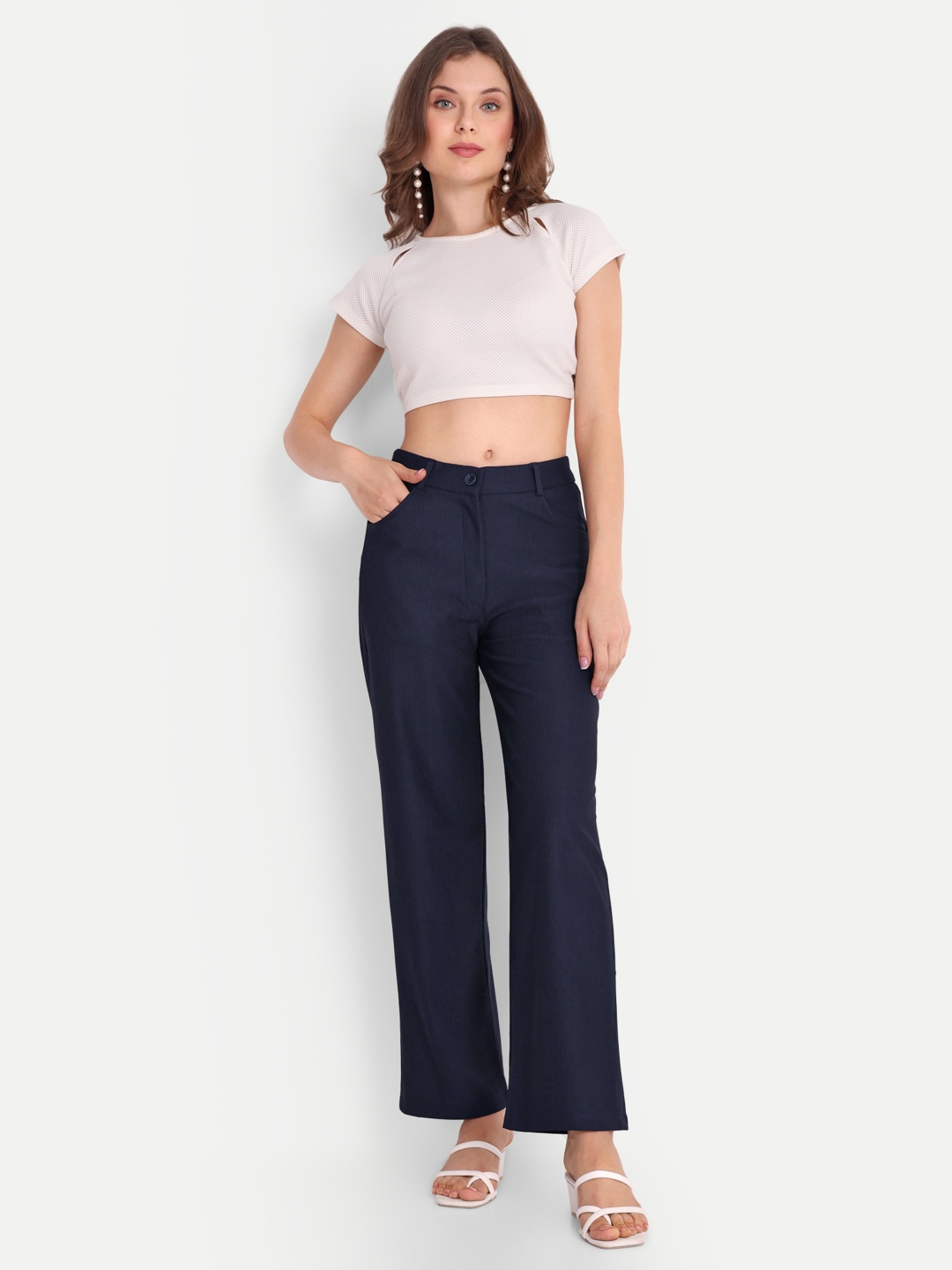 

Chemistry Women Relaxed Loose Fit High-Rise Trousers, Navy blue