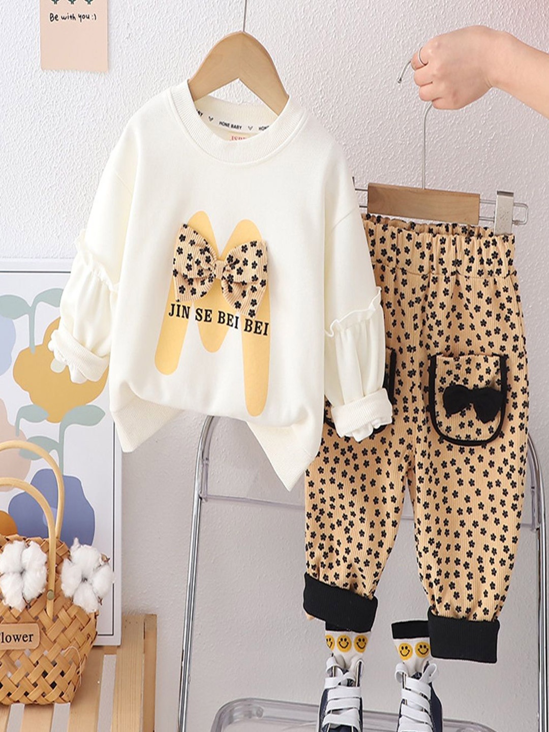 

BAESD Girls Printed Round Neck Pure Cotton Sweatshirt With Jogger, Yellow