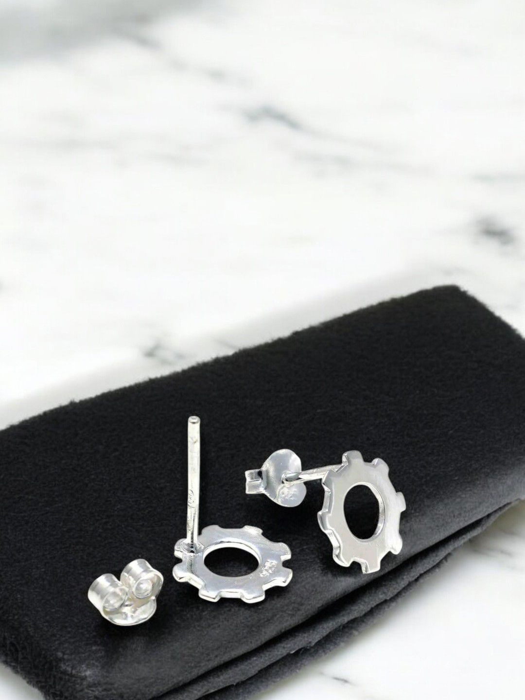 

Anouk Contemporary Studs Earrings, Silver