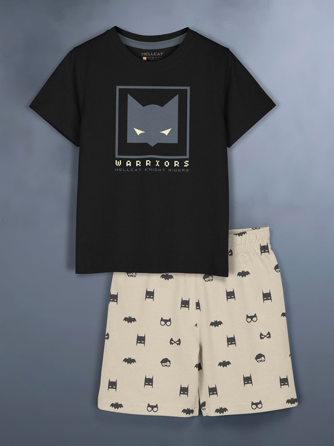 

HELLCAT Girls Printed Round Neck T-Shirt With Shorts, Black