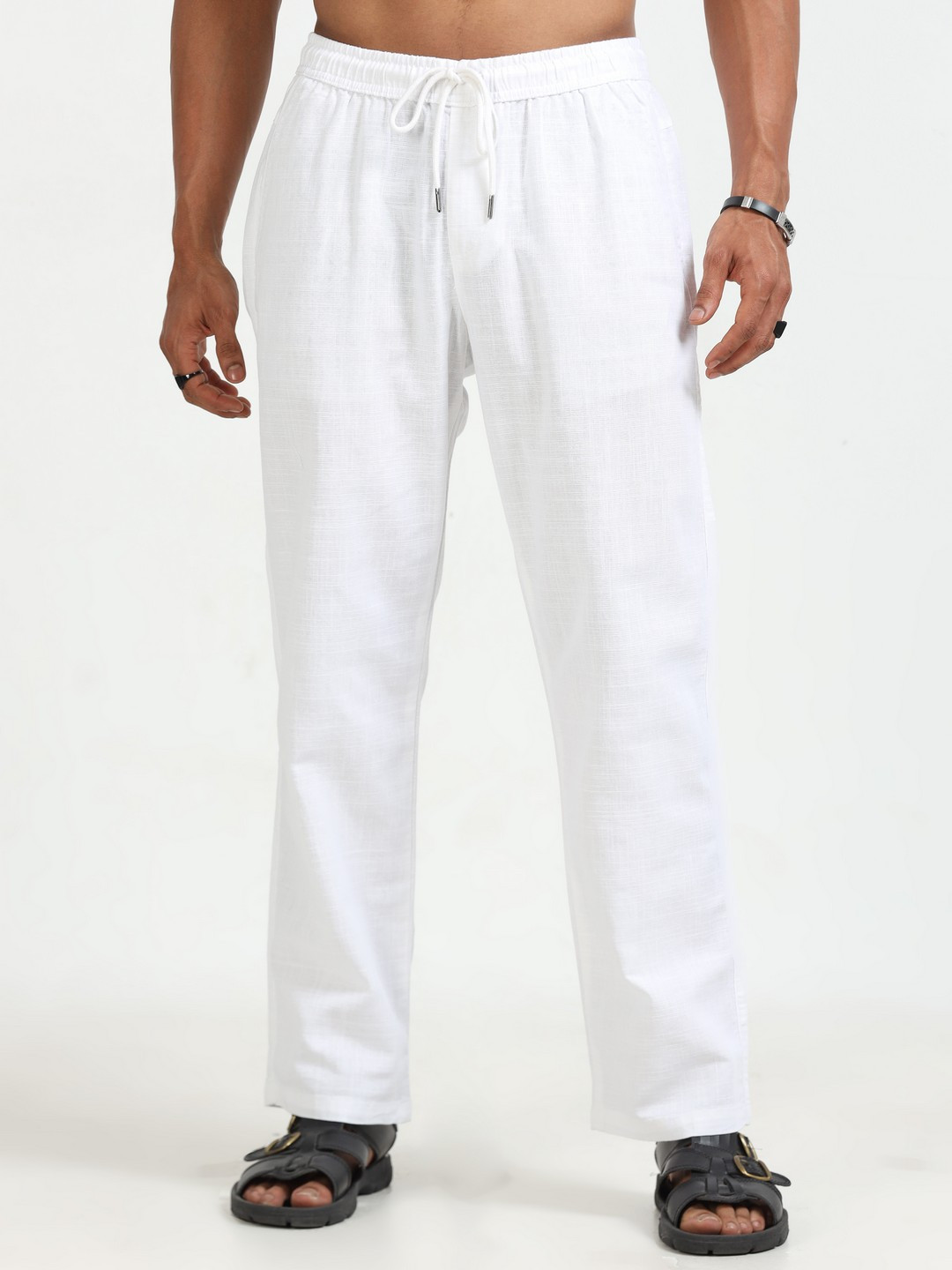 

THE BEETEL HOUSE Men Relaxed Trousers, White