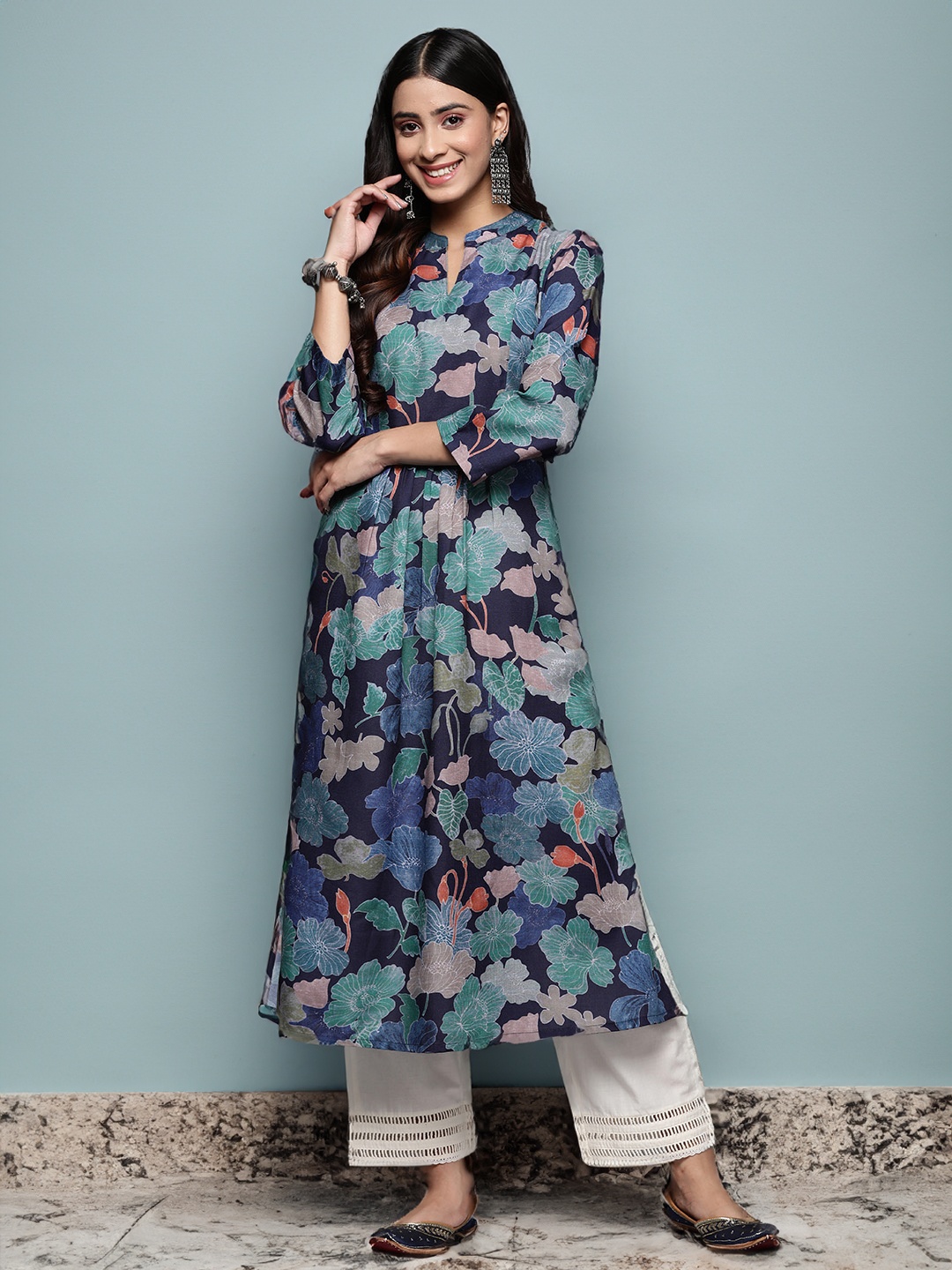 

KSUT Women Floral Printed Kurta, Blue