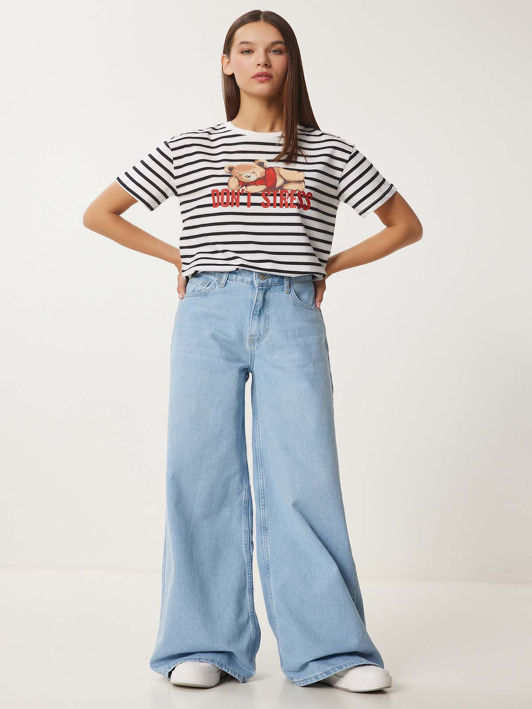 

Happiness istanbul Women Low Distress Light Fade Jeans, Na