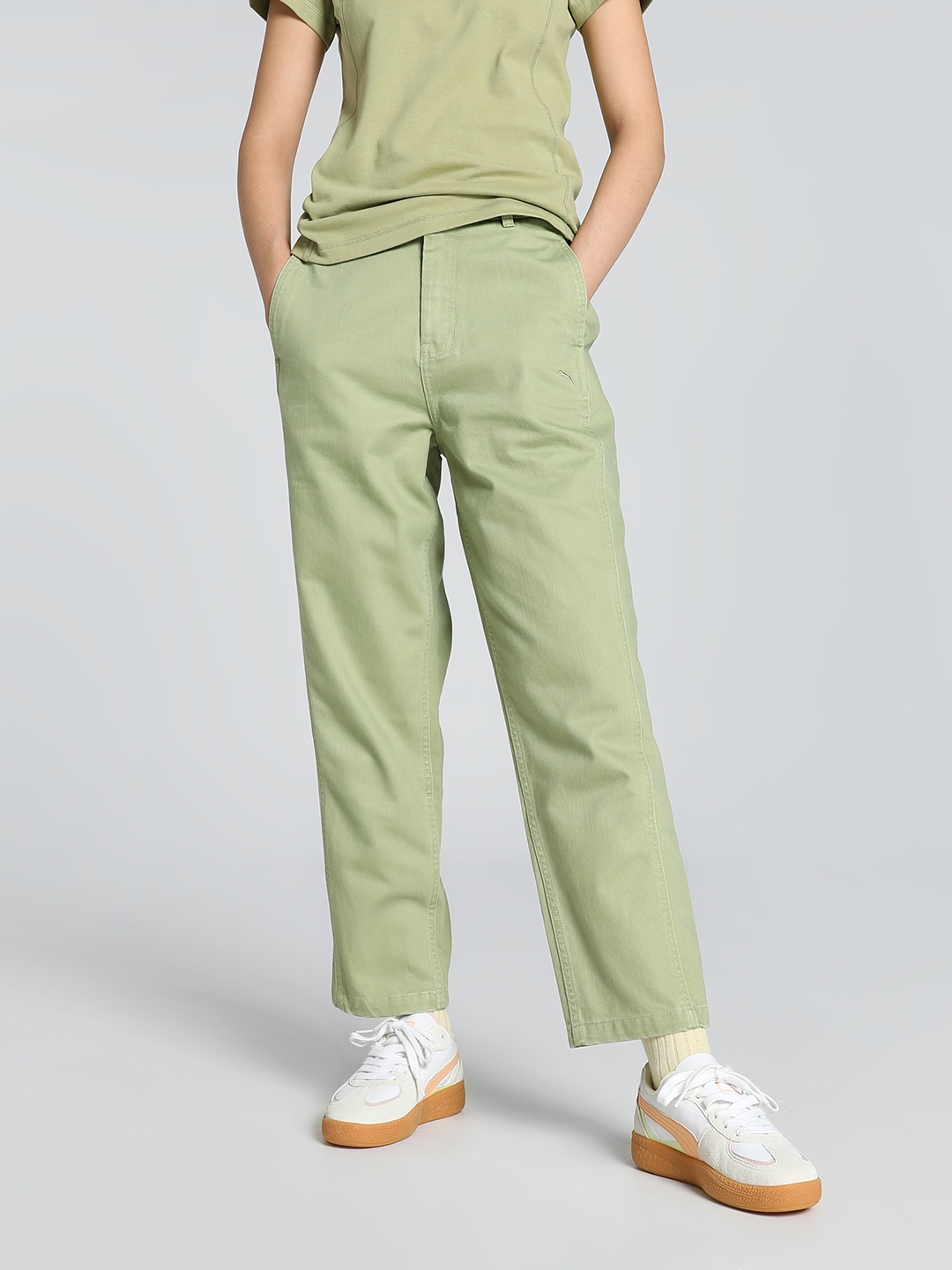 

Puma Yona Women Pure Cotton Relaxed Fit Cargo Pants, Green