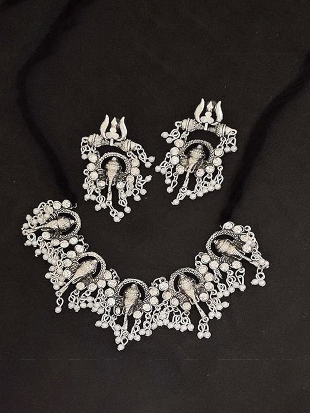 

JMBW INTERNATIONAL Silver-Plated Stone Studded & Beaded Oxidised Jewellery Set