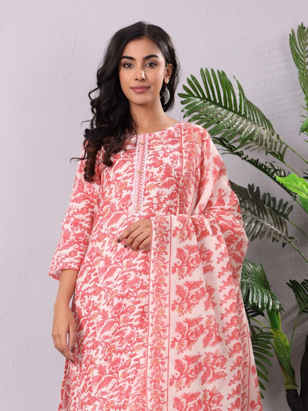 

Varanga Floral Printed Round Neck Pure Cotton Straight Kurta With Trouser & Dupatta, White