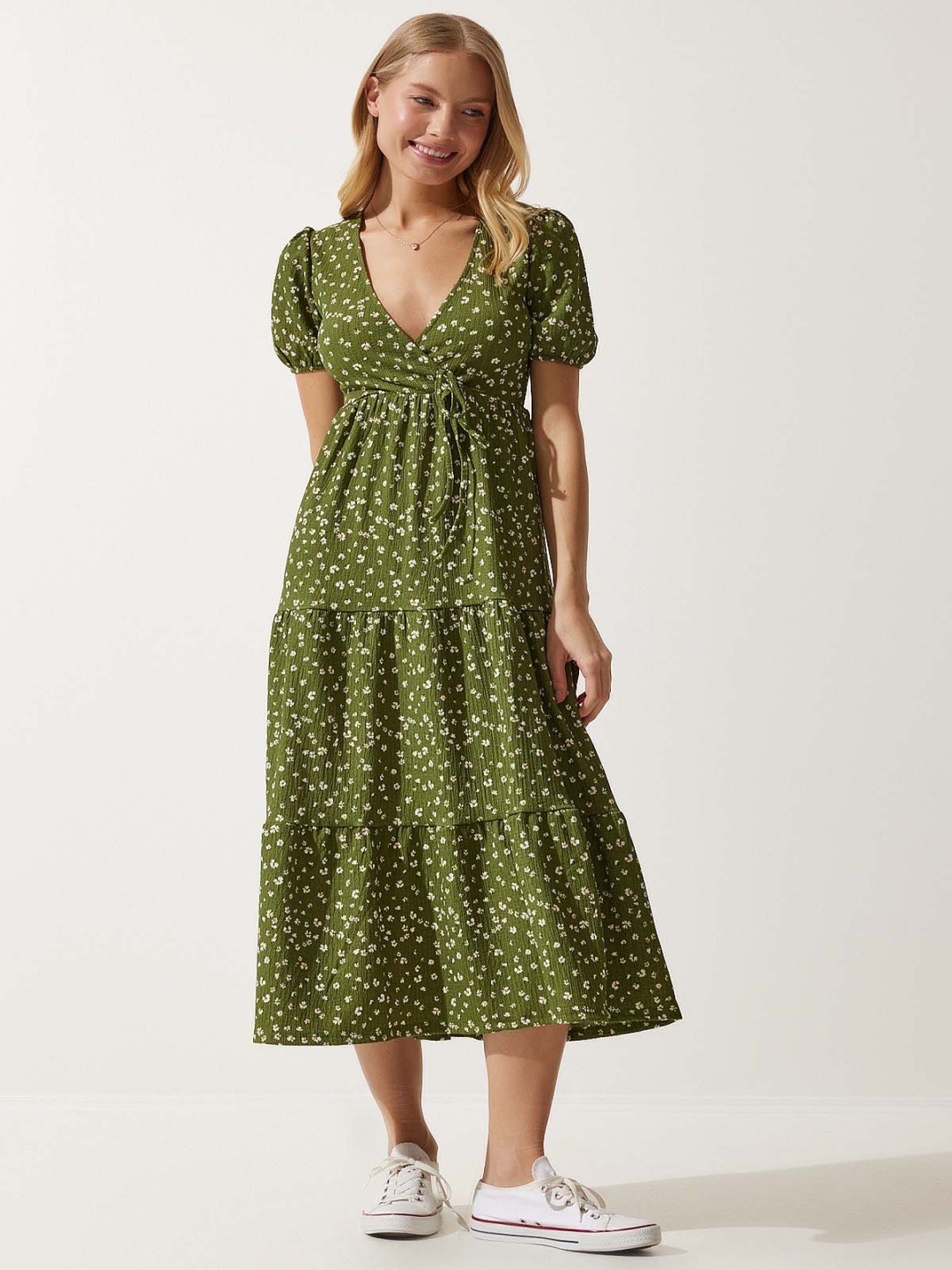 

Happiness istanbul Floral Print Puff Sleeve A-Line Midi Dress, Na