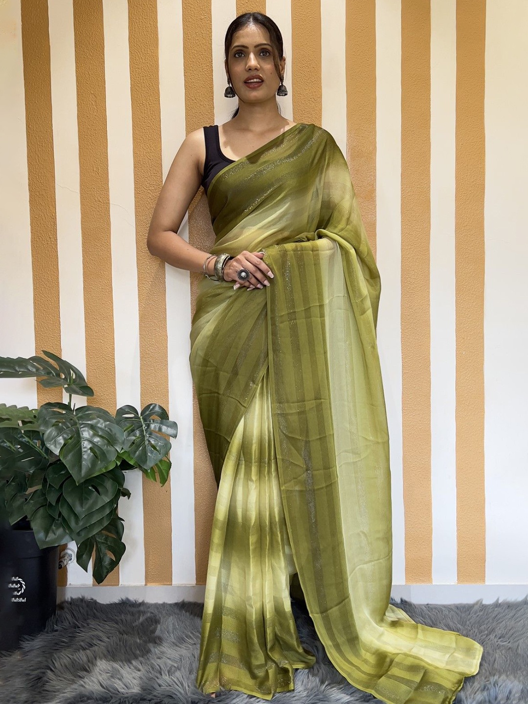

Rangtulika Ethnics Striped Poly Georgette Ready to Wear Saree, Olive