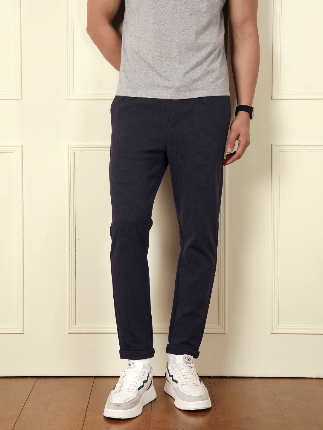 

WROGN Men Slim Fit Chinos Trousers, Navy blue