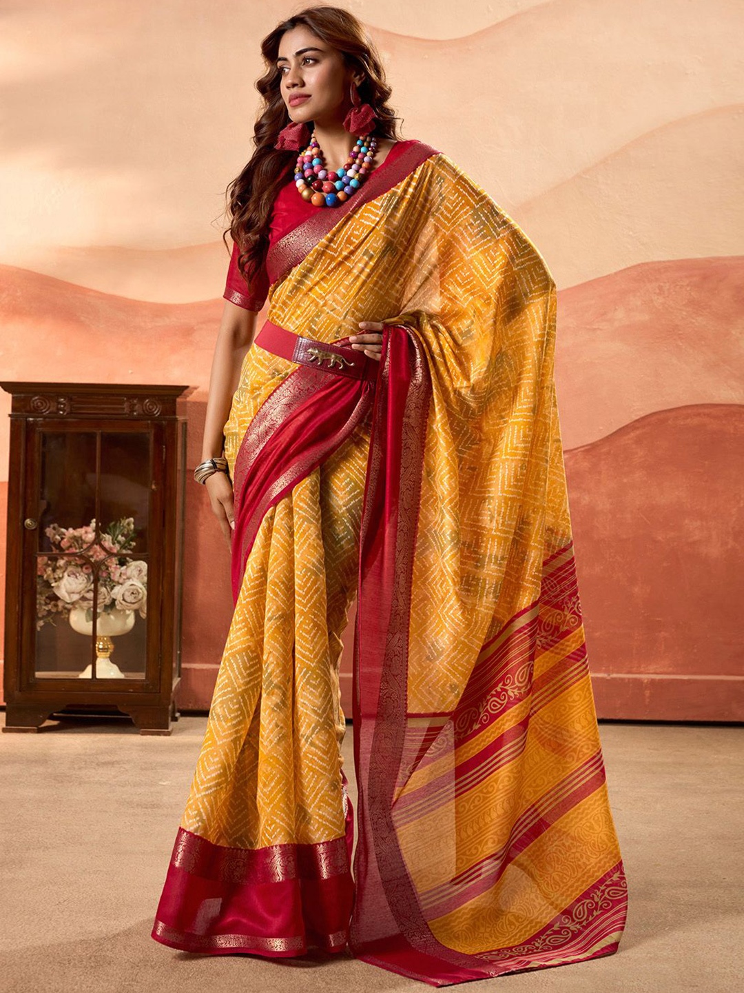 

LeeliPeeri Designer Zari Saree, Yellow