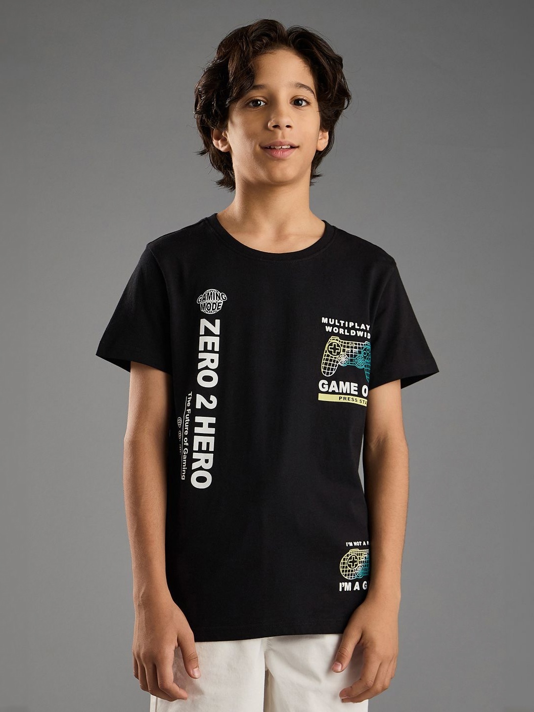 

max Boys Typography Pockets T-shirt, Black