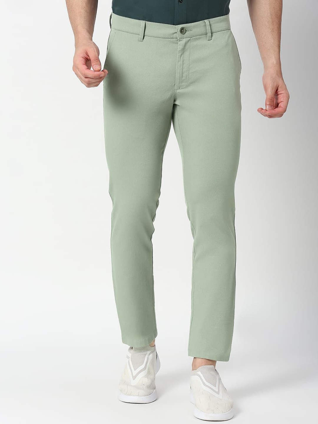 

Basics Men Tapered Fit Trousers, Green