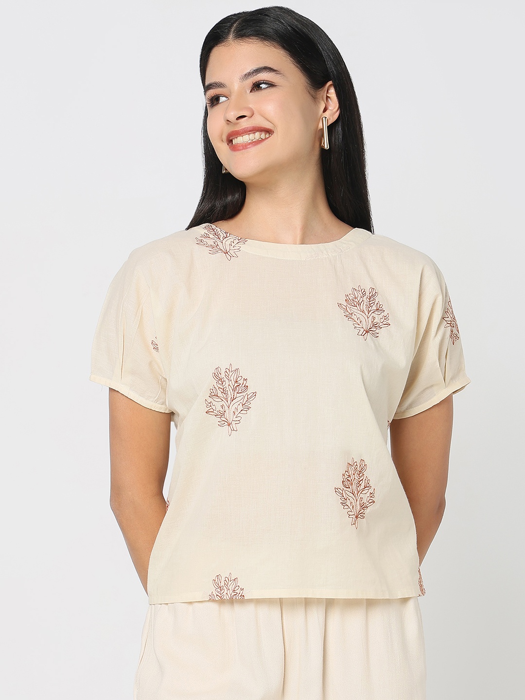 

R&B Keyhole Neck Extended Sleeves Cotton Top, Brown