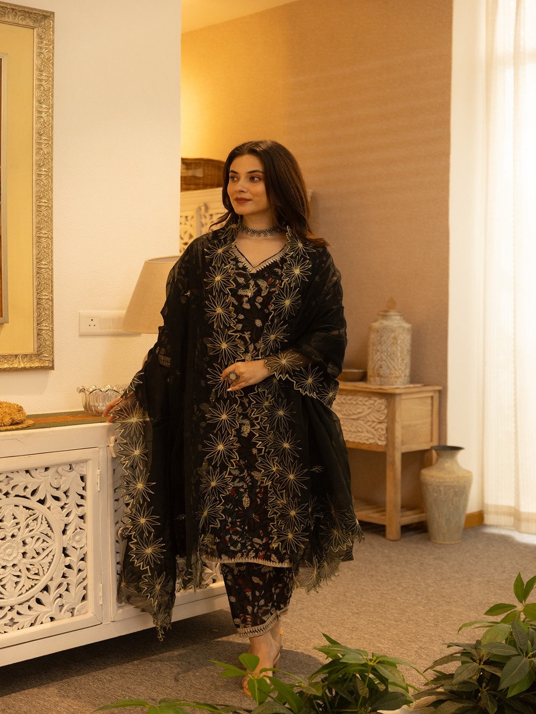 

ASRUMO Women Floral Printed Regular Sequinned Pure Cotton Kurta with Trousers & With Dupatta, Black