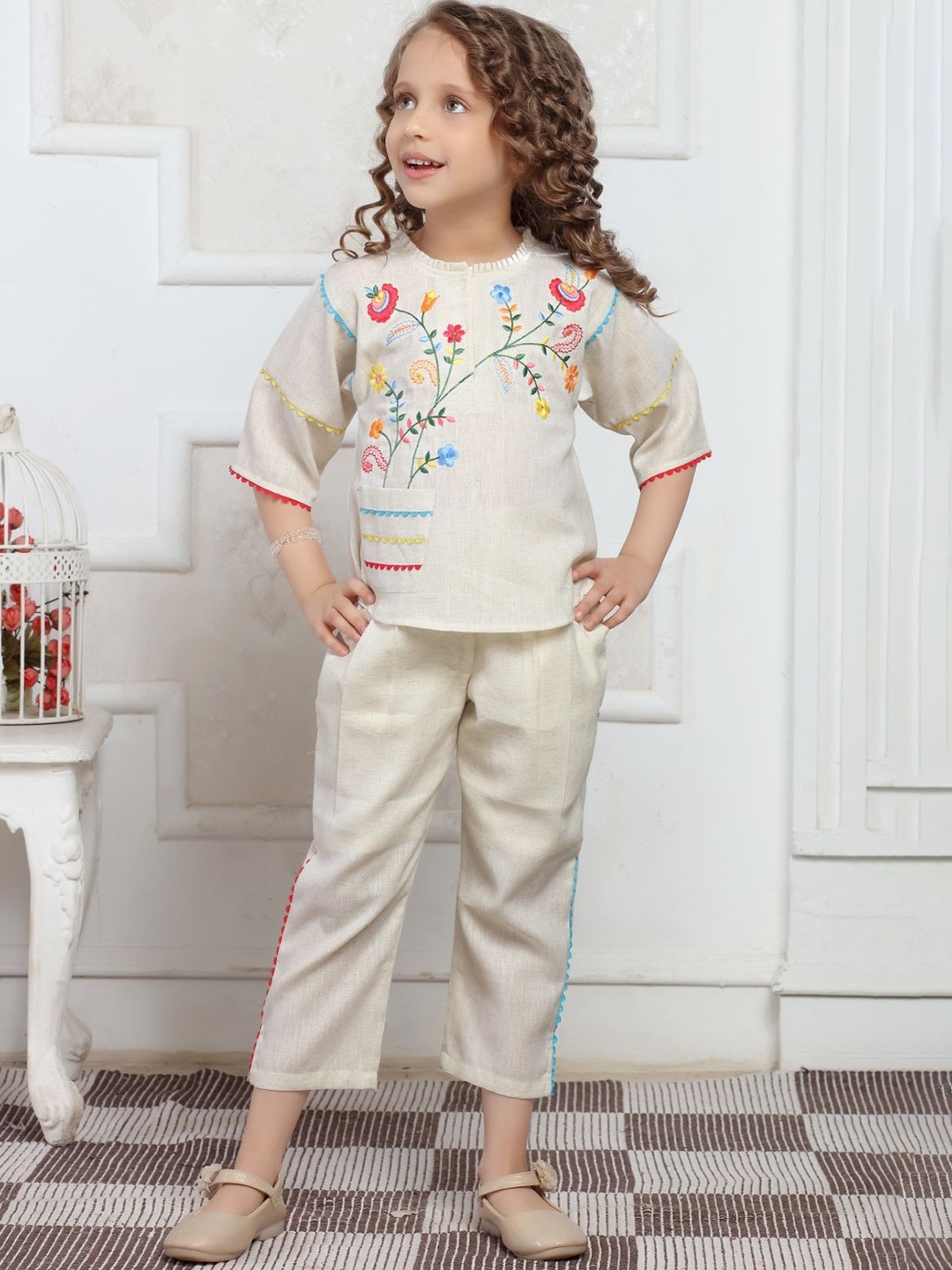 

Lei-Chie Girls Embroidered Round Neck Linen Top With Trousers, Cream