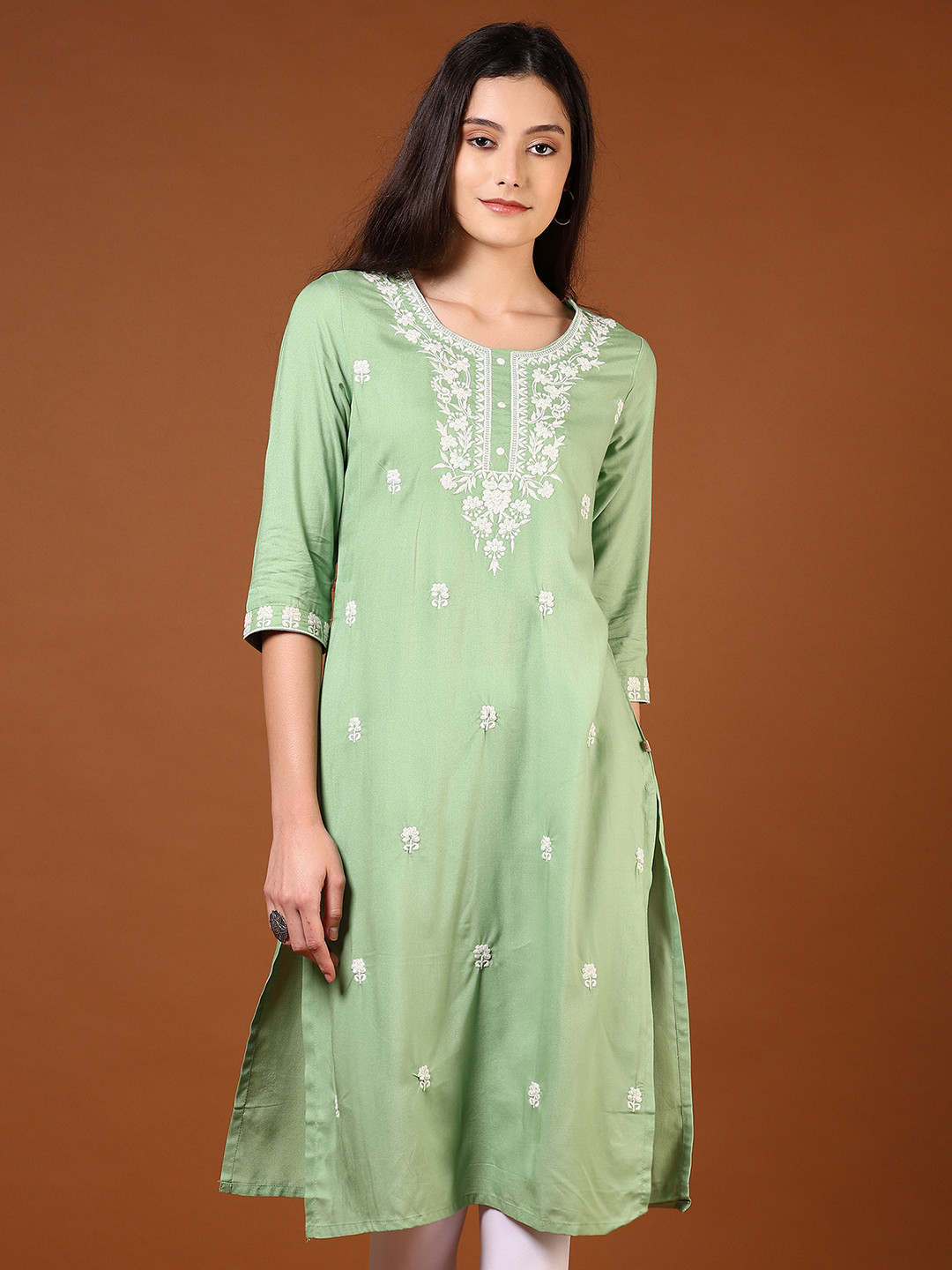 

V-Mart Women Ethnic Motifs Embroidered Kurta, Green